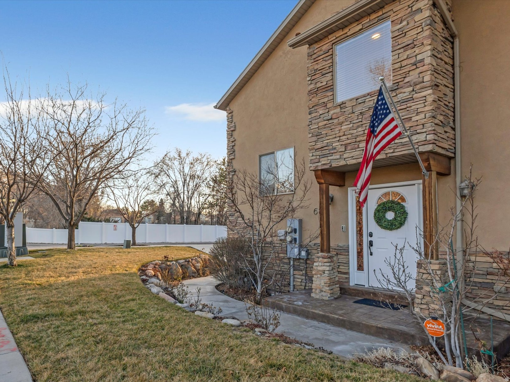 687 E ORCHARD VISTA CT