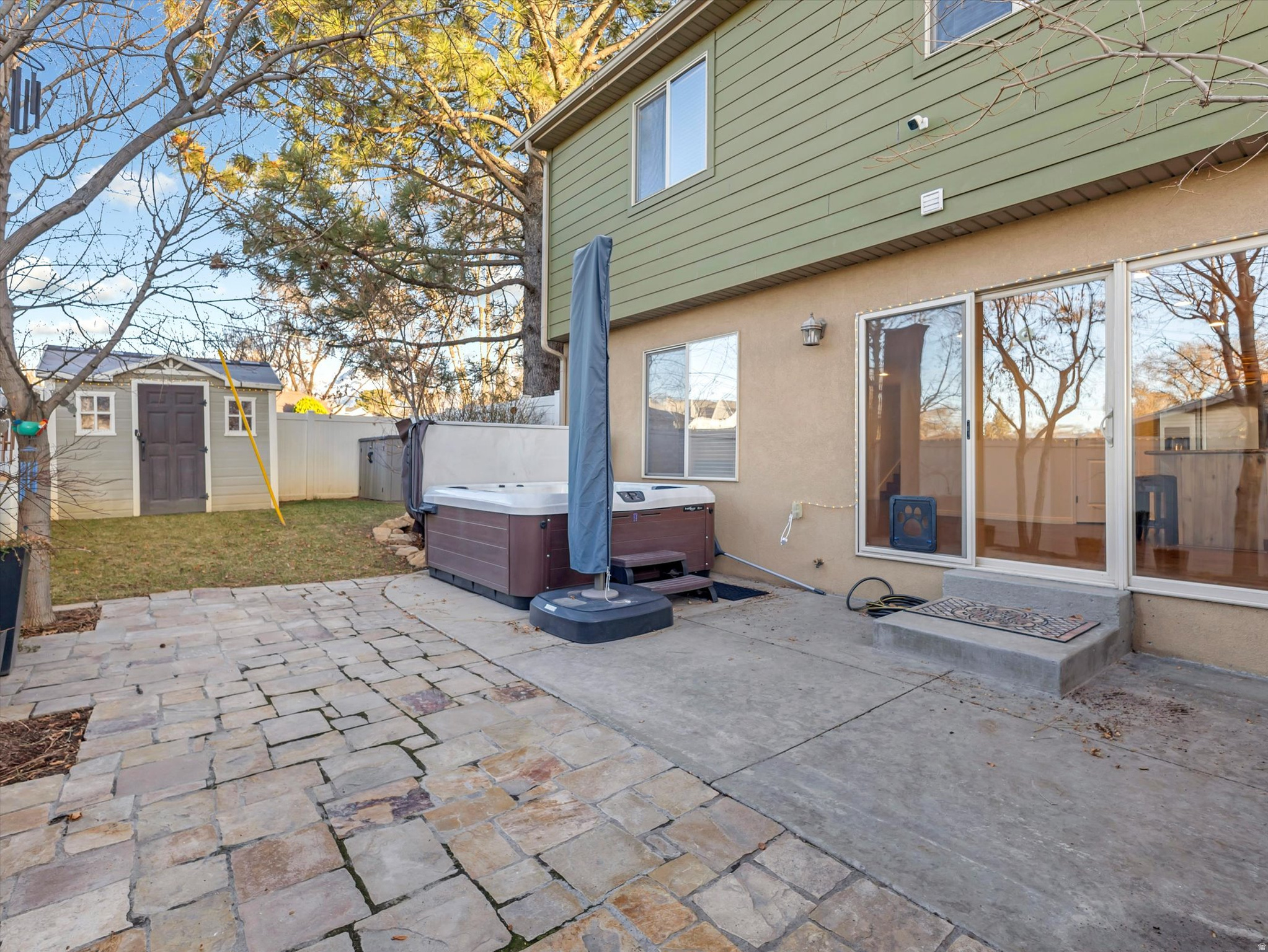 687 E ORCHARD VISTA CT
