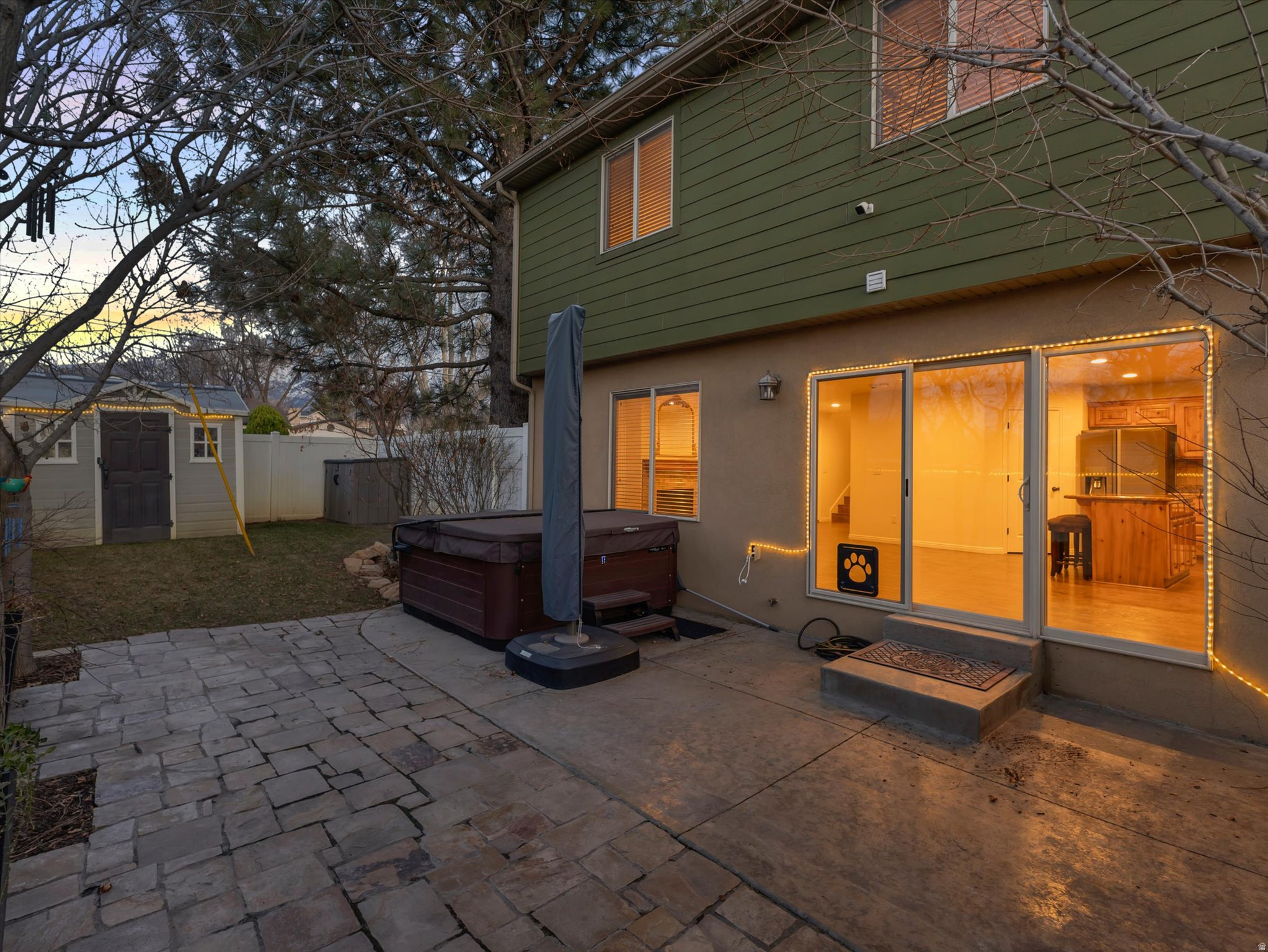 687 E ORCHARD VISTA CT