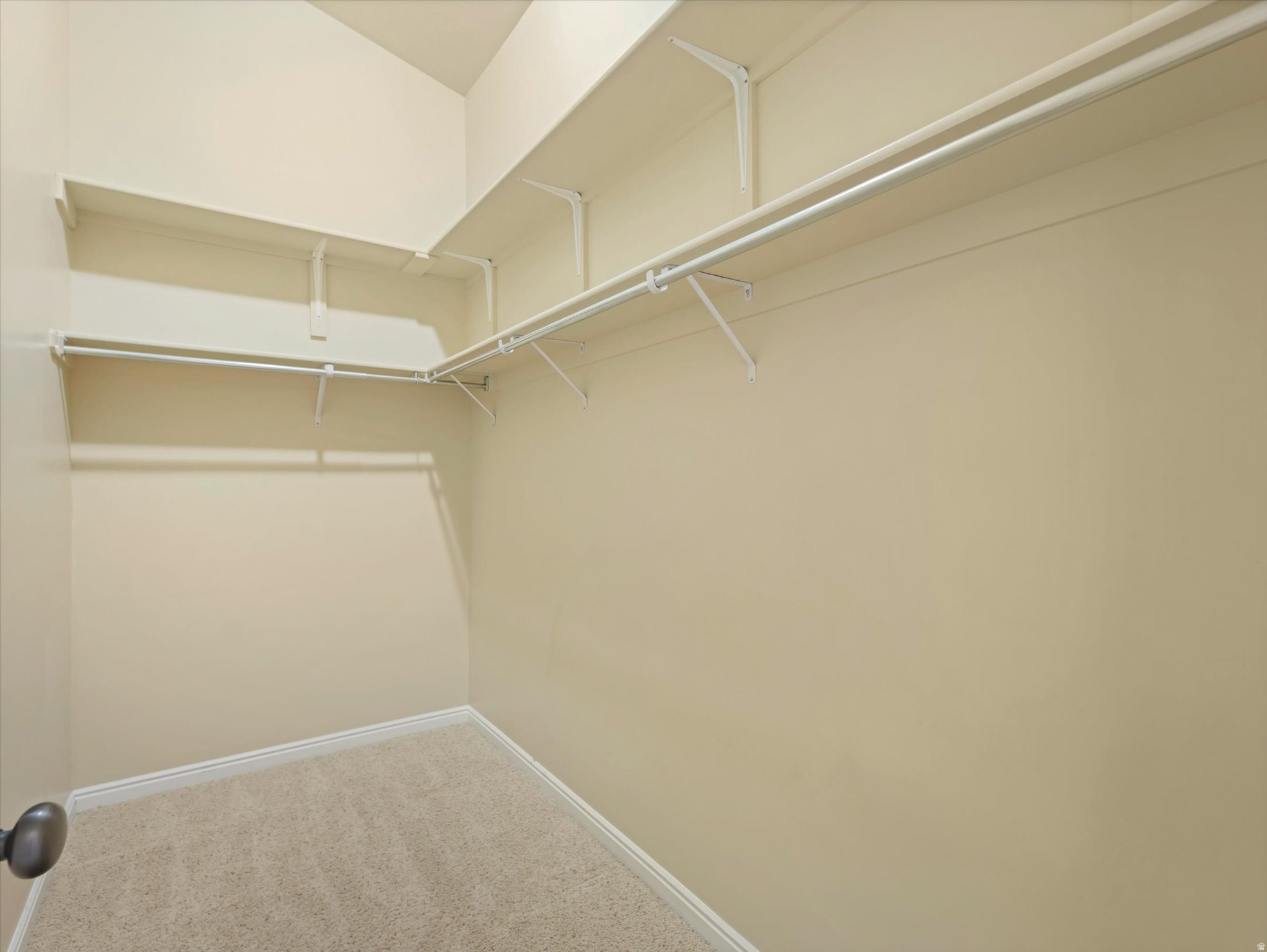 687 E ORCHARD VISTA CT
