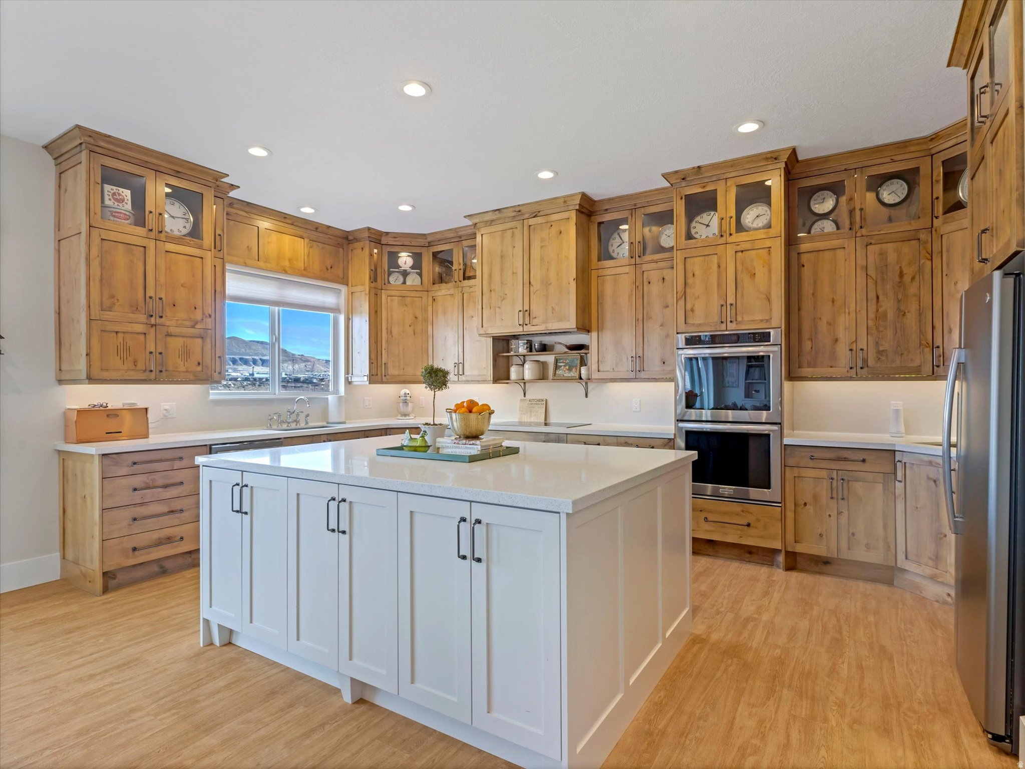 13503 S LOVERS LN