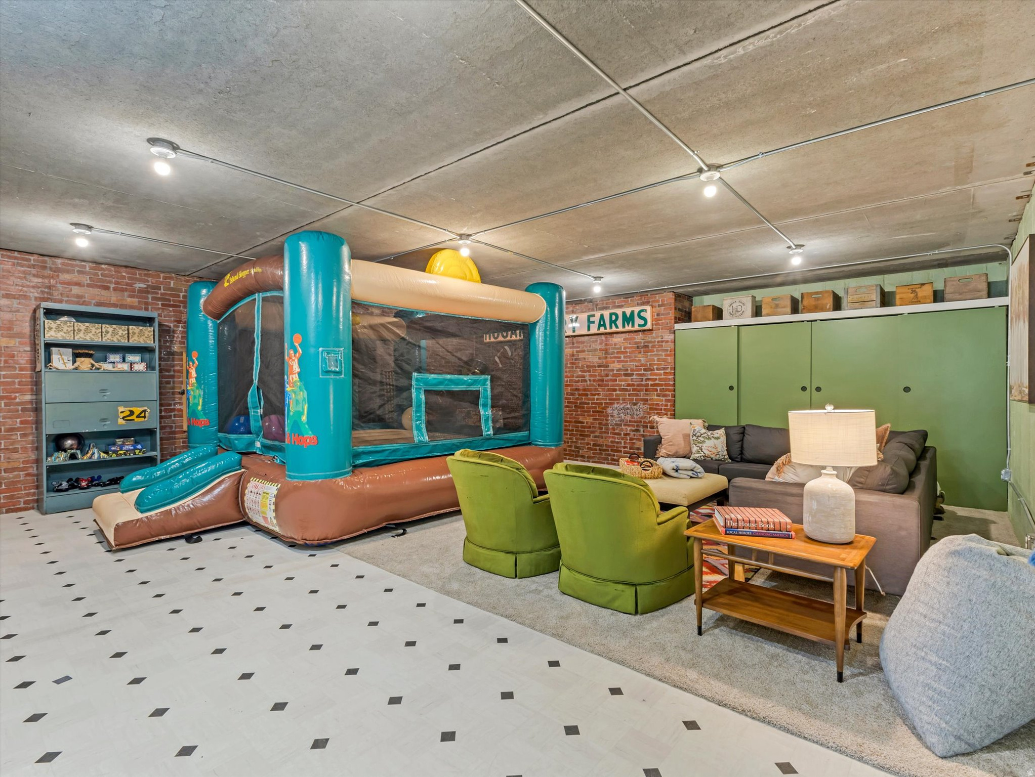 13503 S LOVERS LN