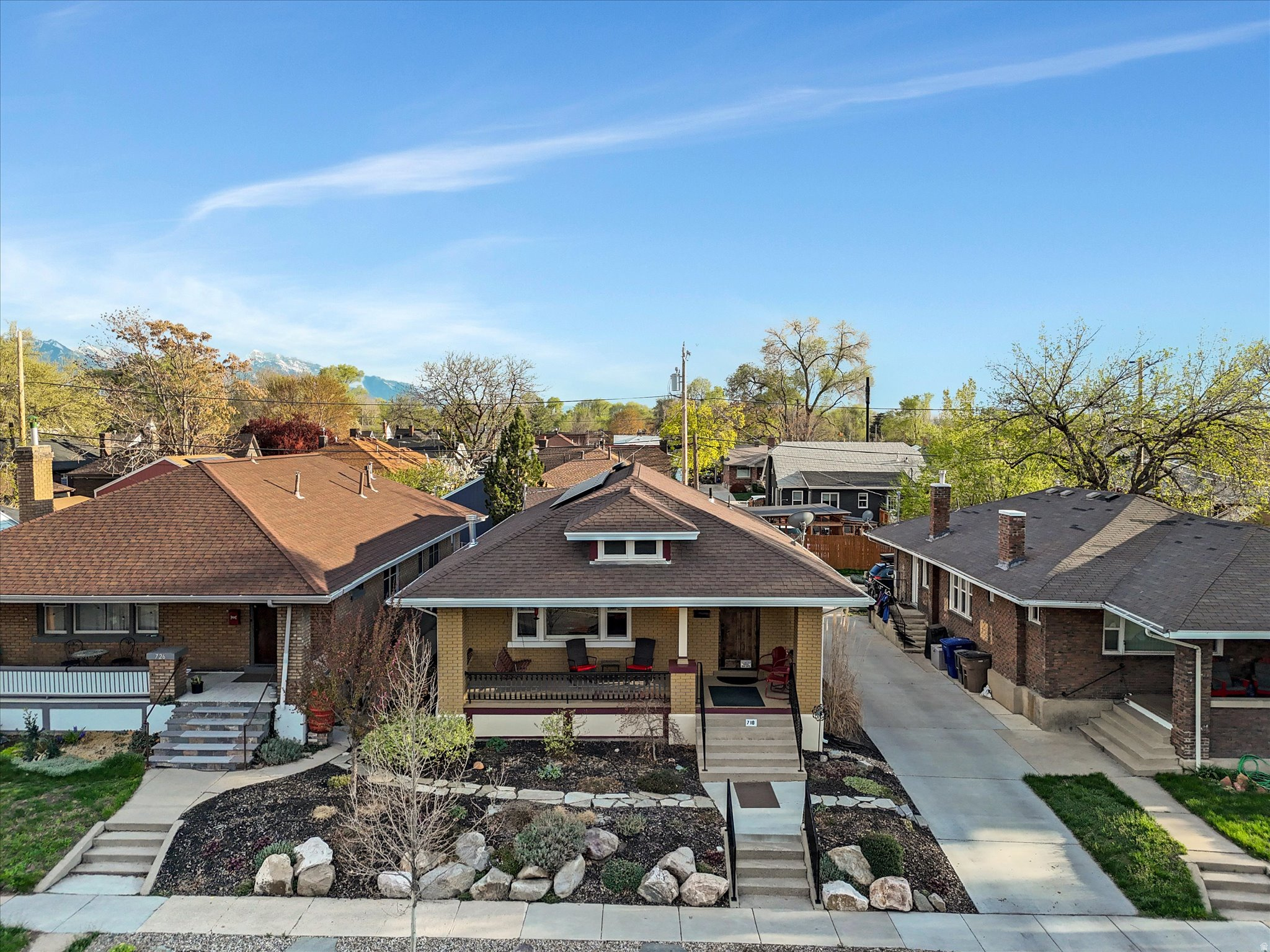 718 E EMERSON AVE