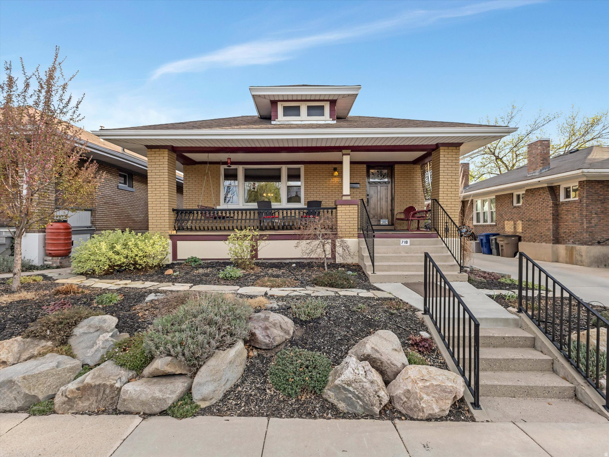 718 E EMERSON AVE