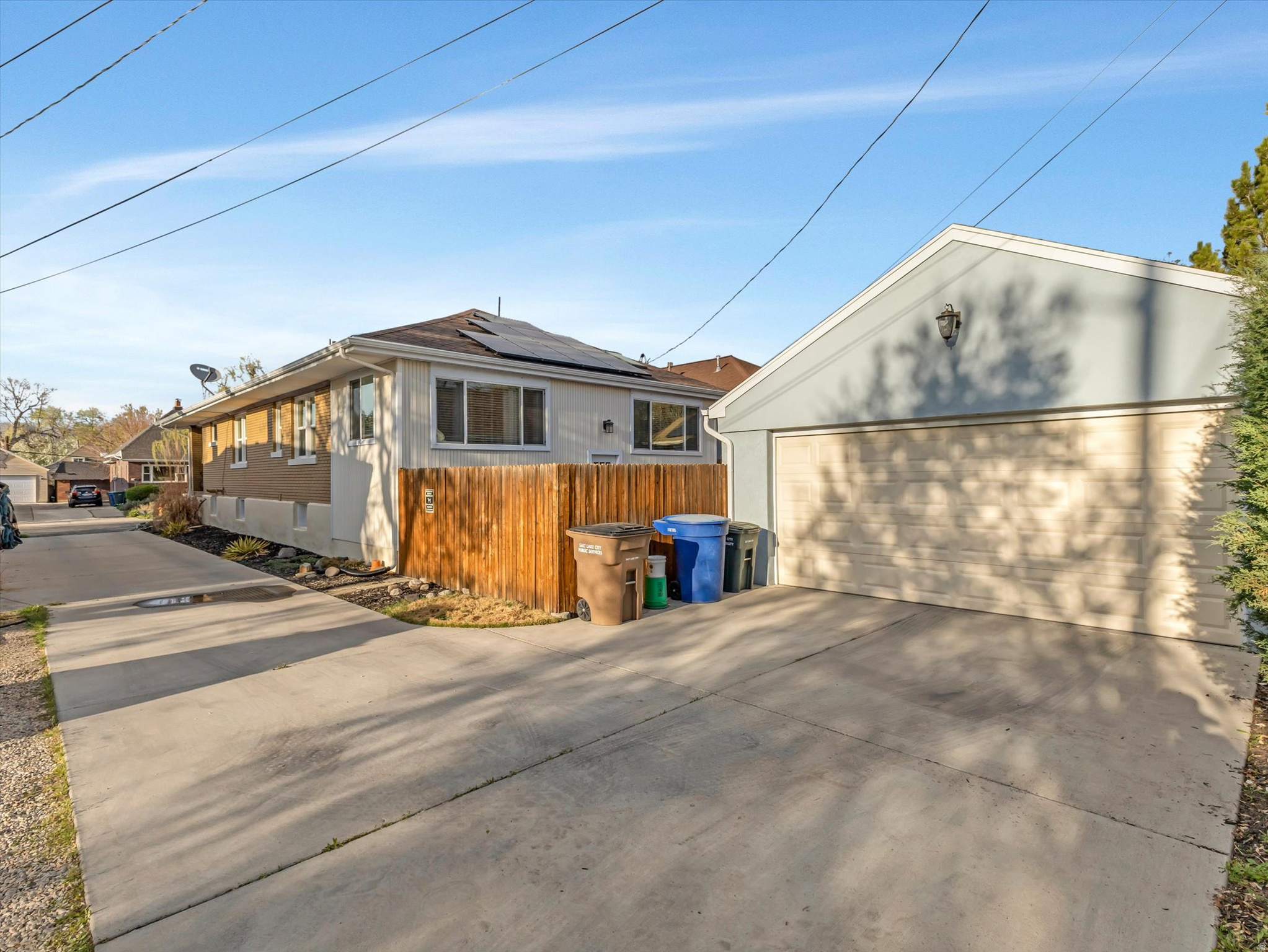 718 E EMERSON AVE