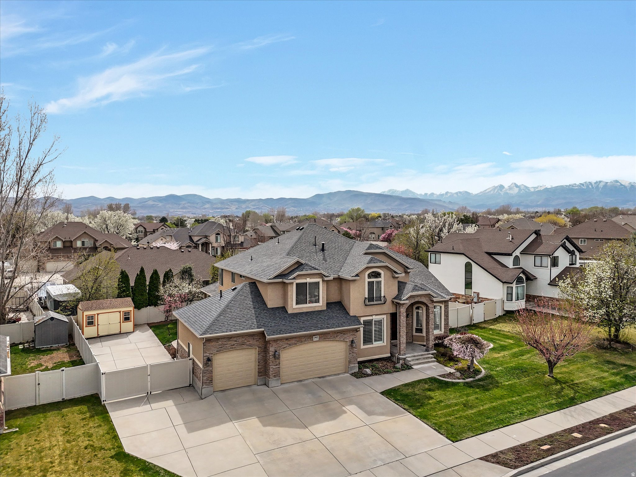 2943 W CURRENT CREEK DR