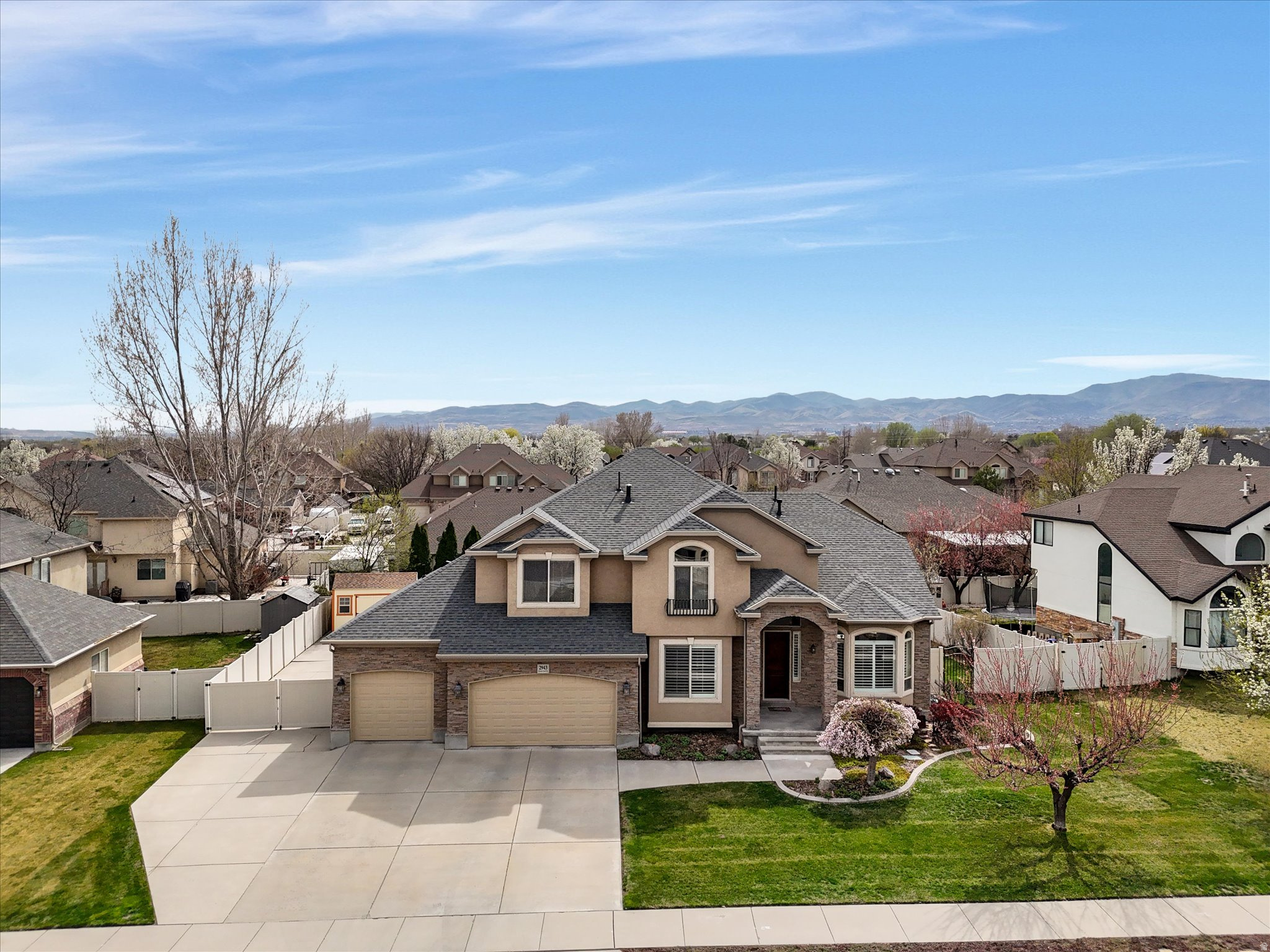 2943 W CURRENT CREEK DR