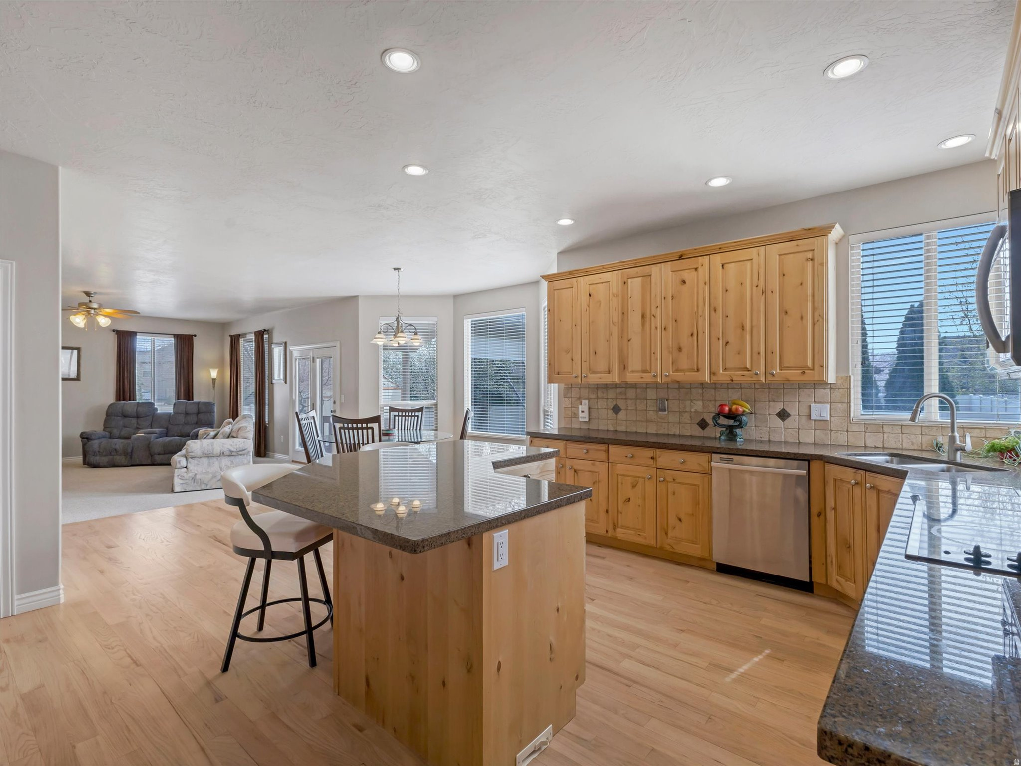 2943 W CURRENT CREEK DR