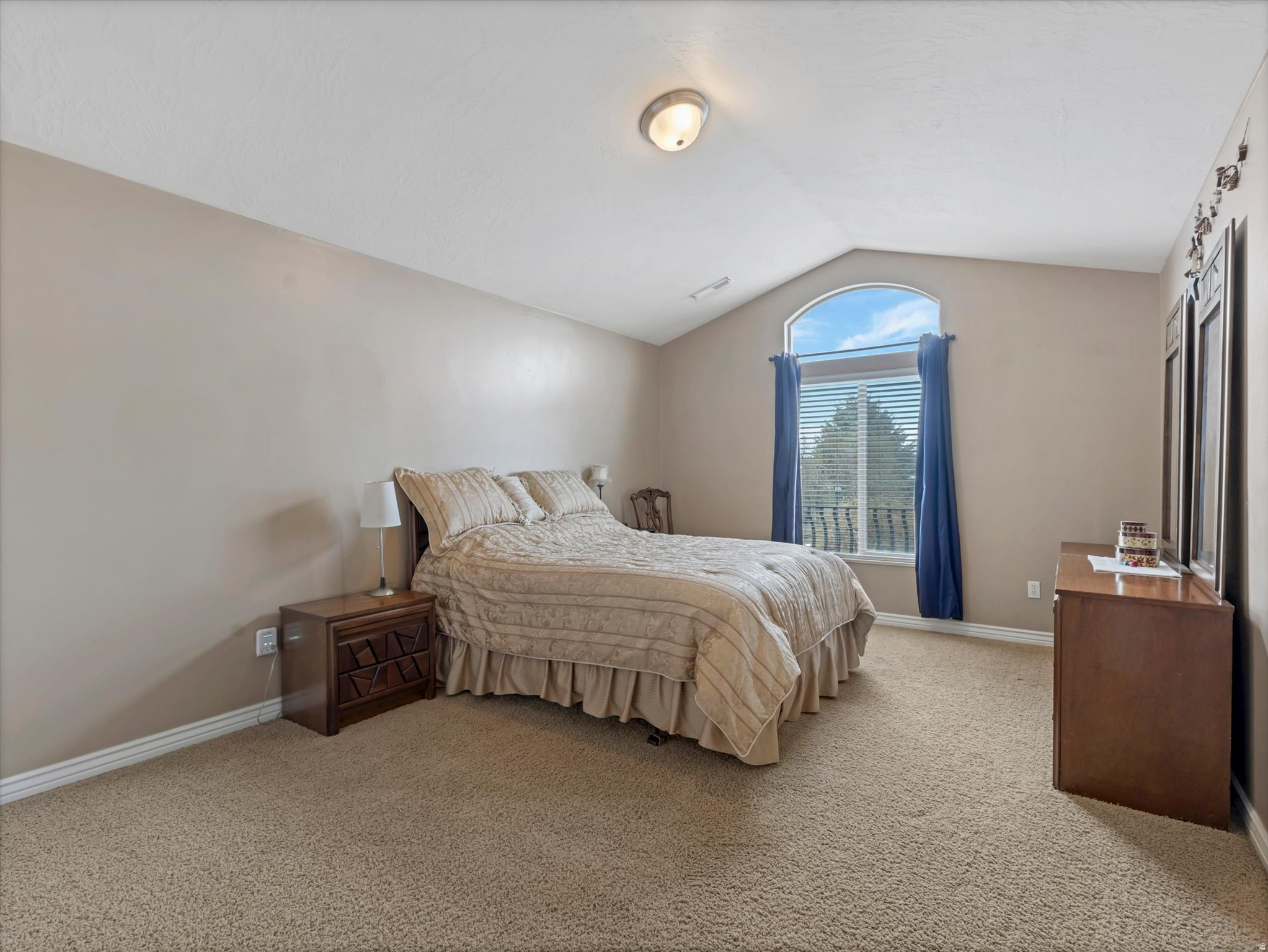 2943 W CURRENT CREEK DR