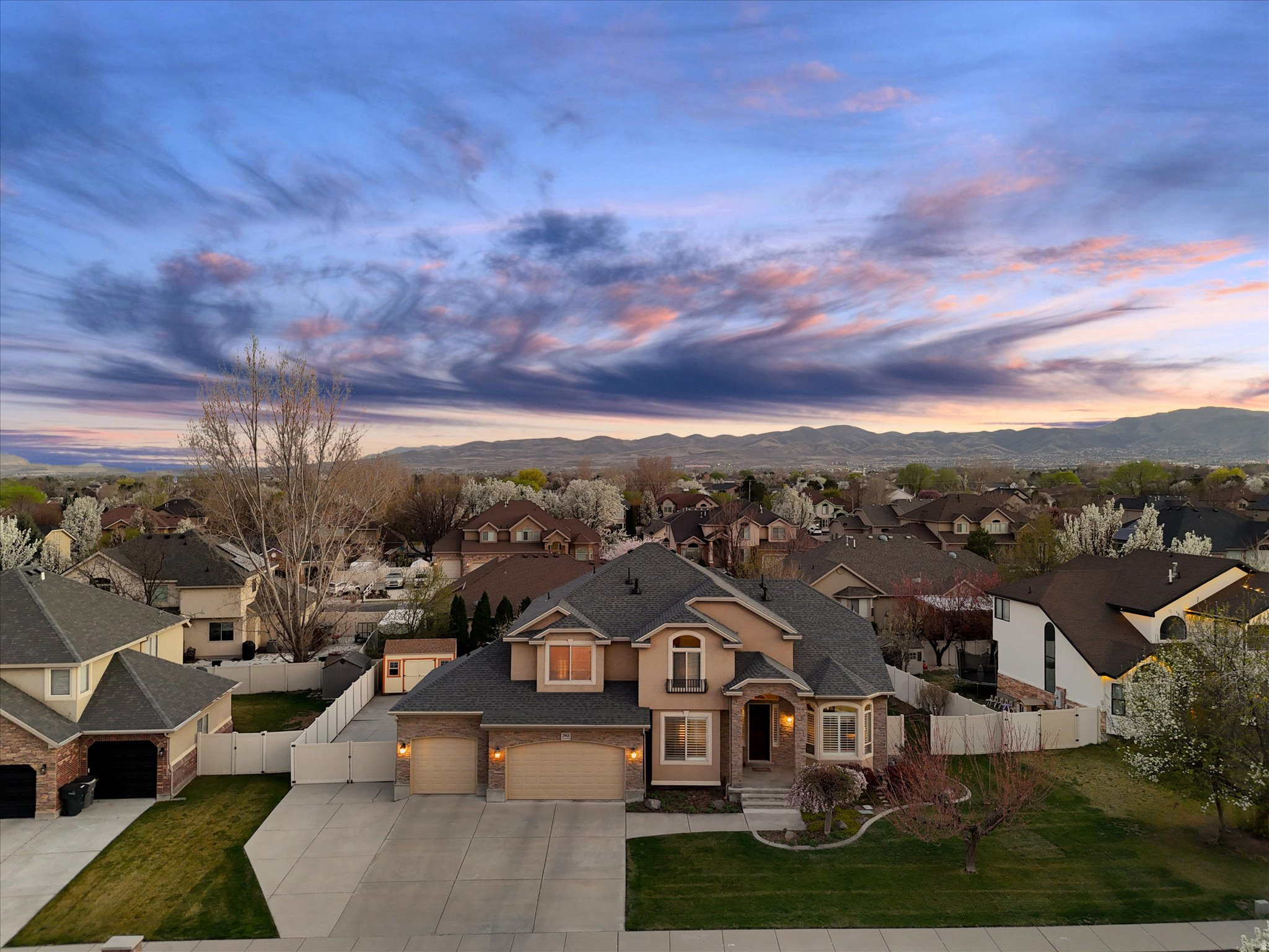 2943 W CURRENT CREEK DR