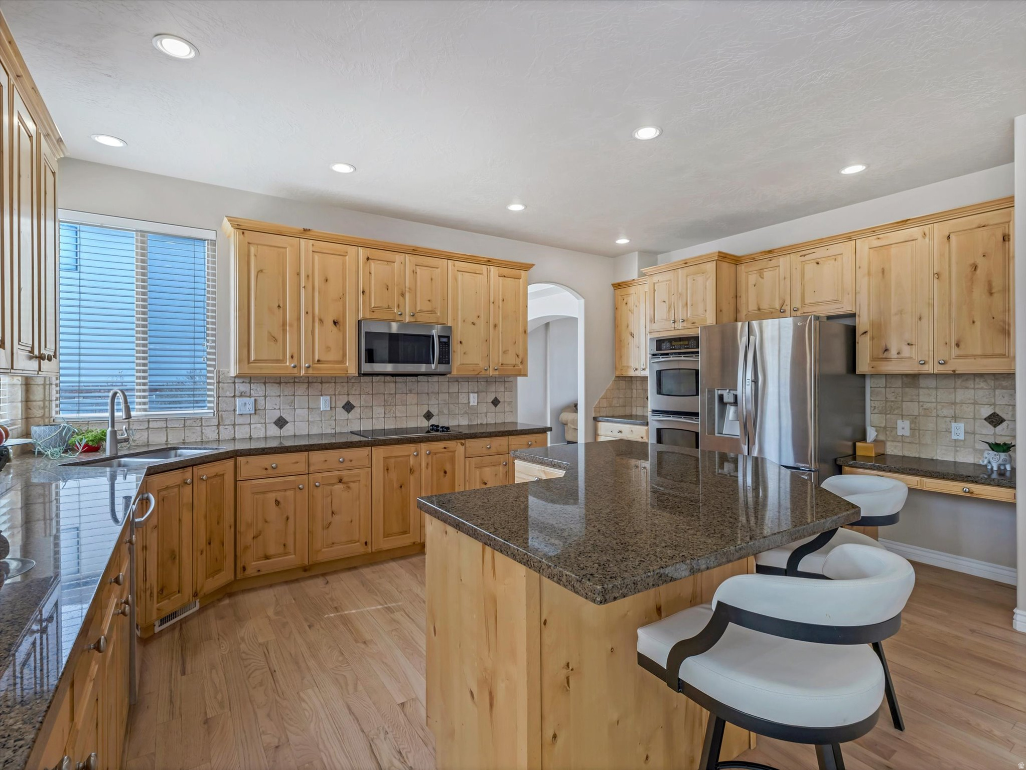 2943 W CURRENT CREEK DR