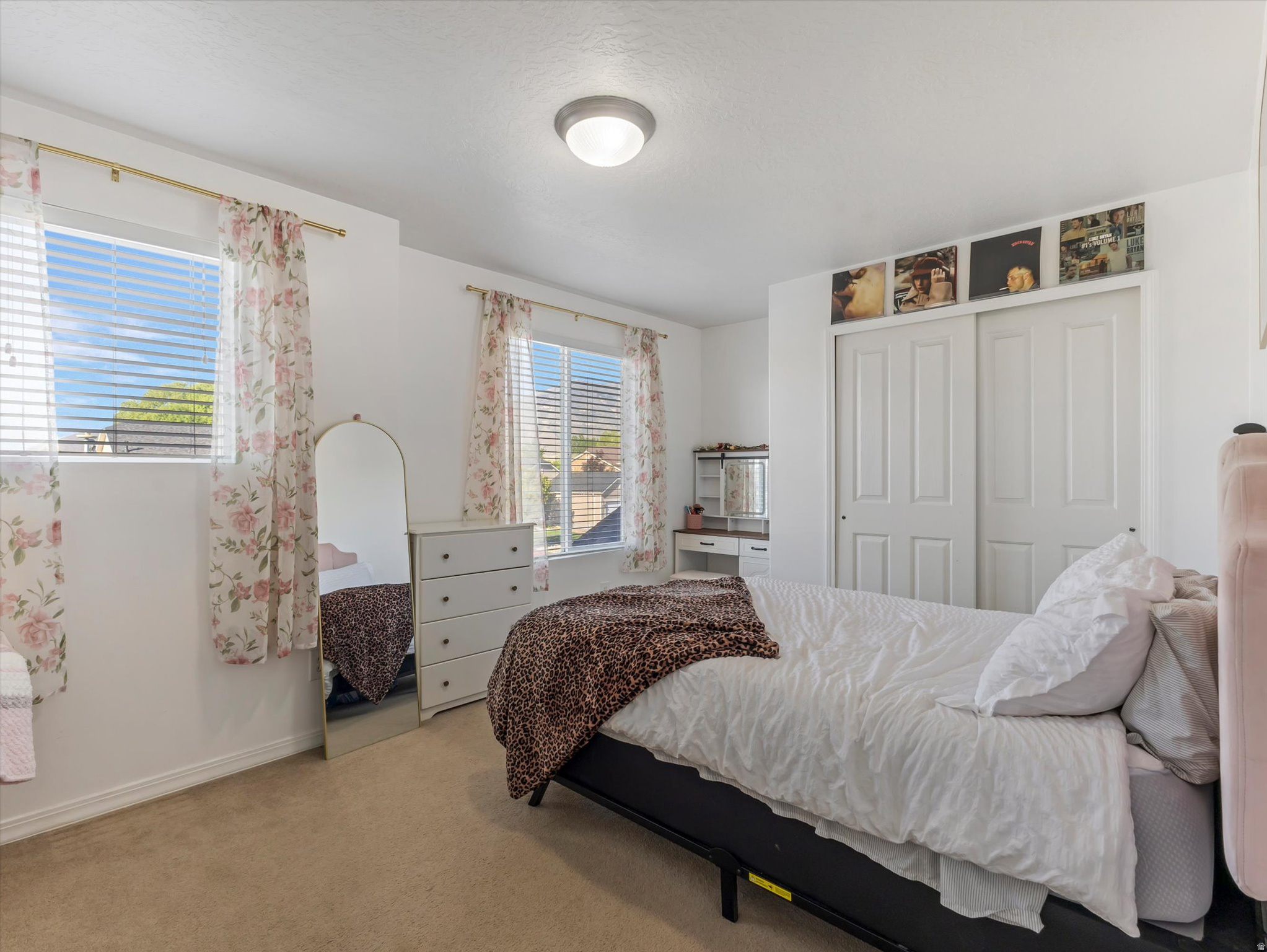 187 W BOATSMAN CIR