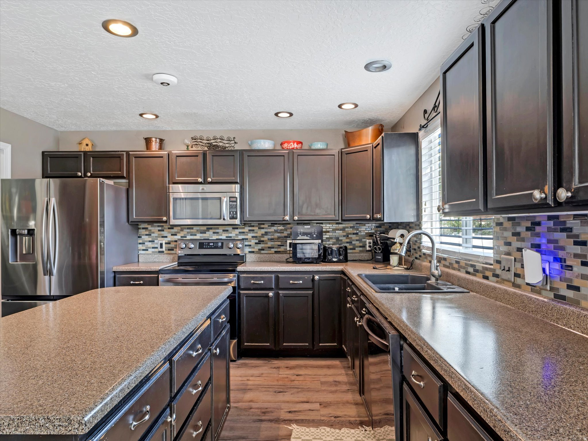 187 W BOATSMAN CIR