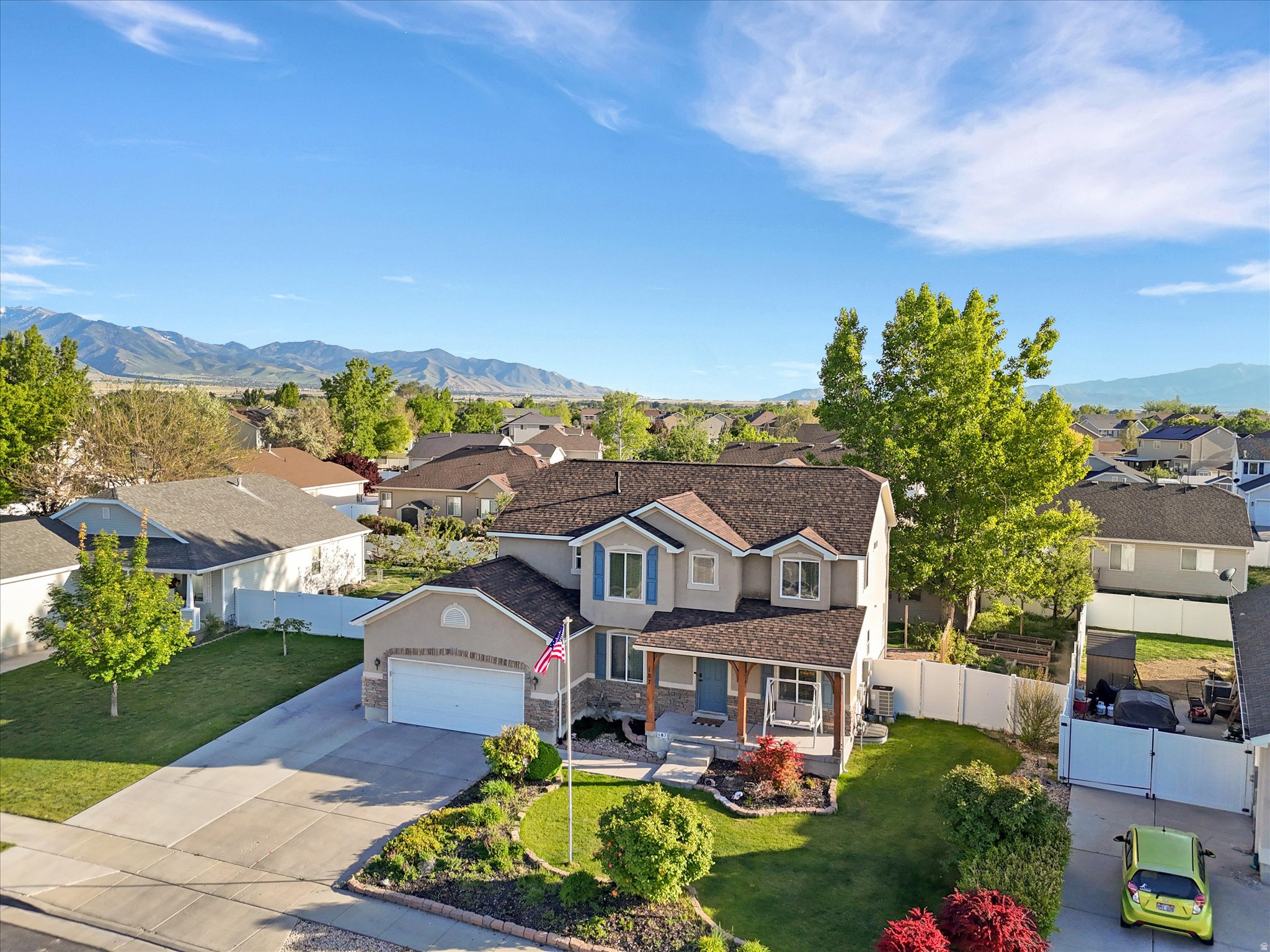 187 W BOATSMAN CIR