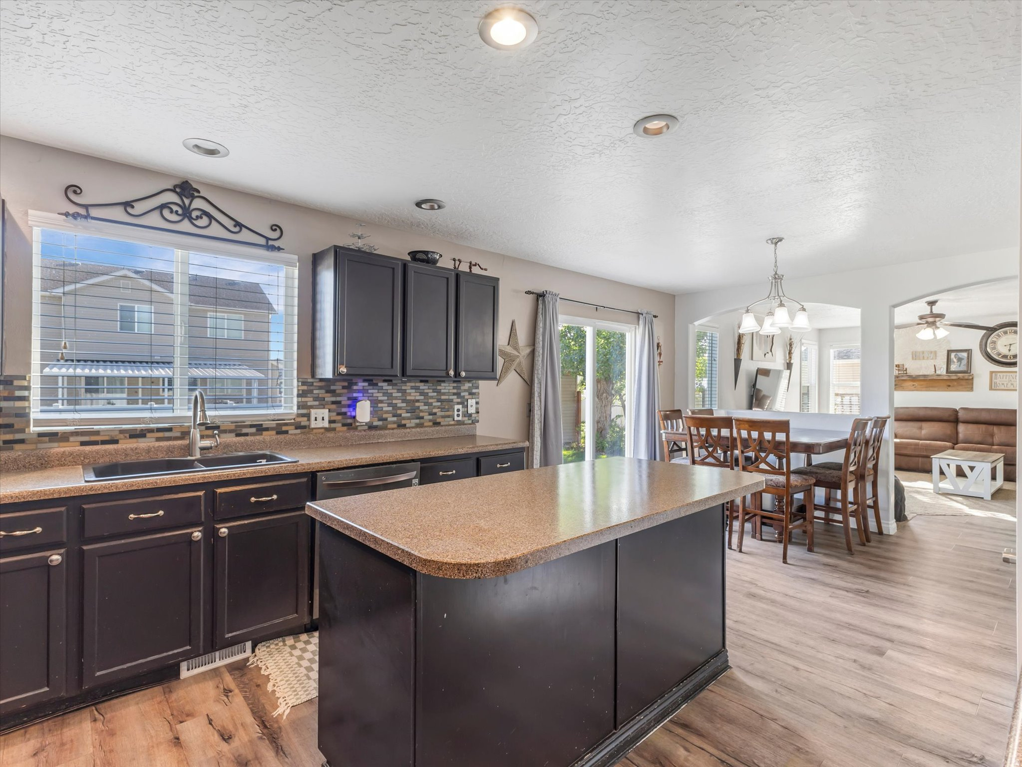 187 W BOATSMAN CIR