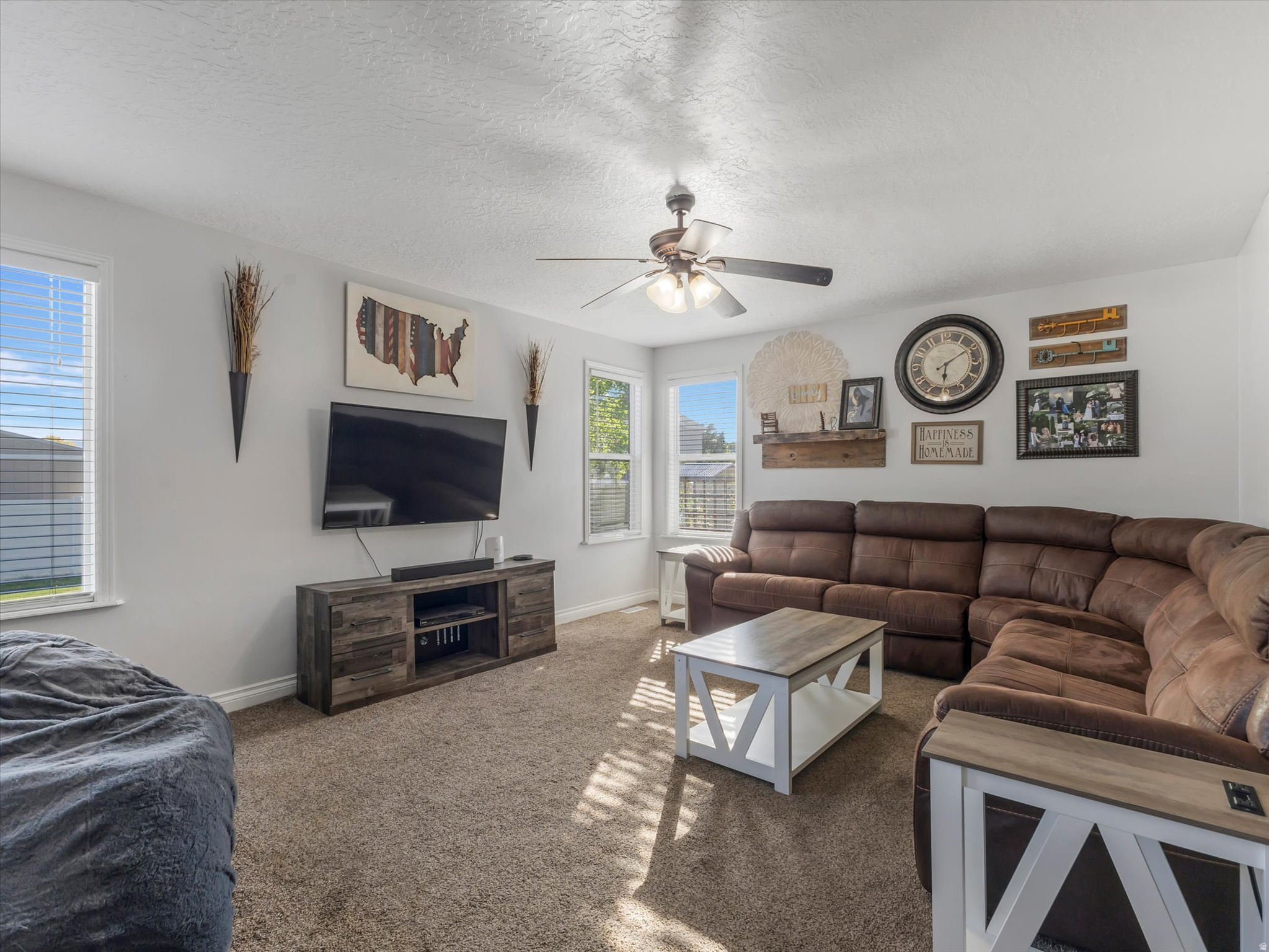 187 W BOATSMAN CIR