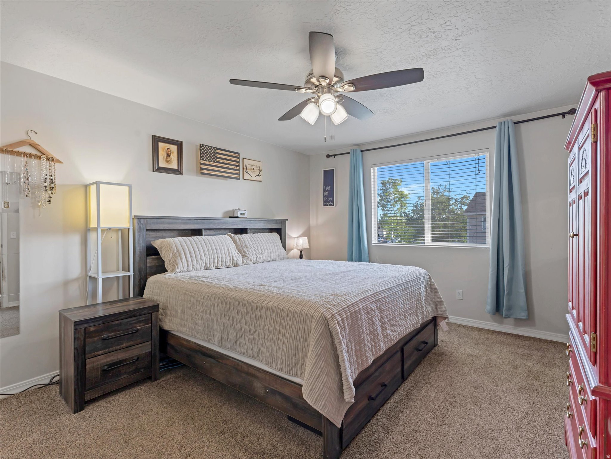 187 W BOATSMAN CIR