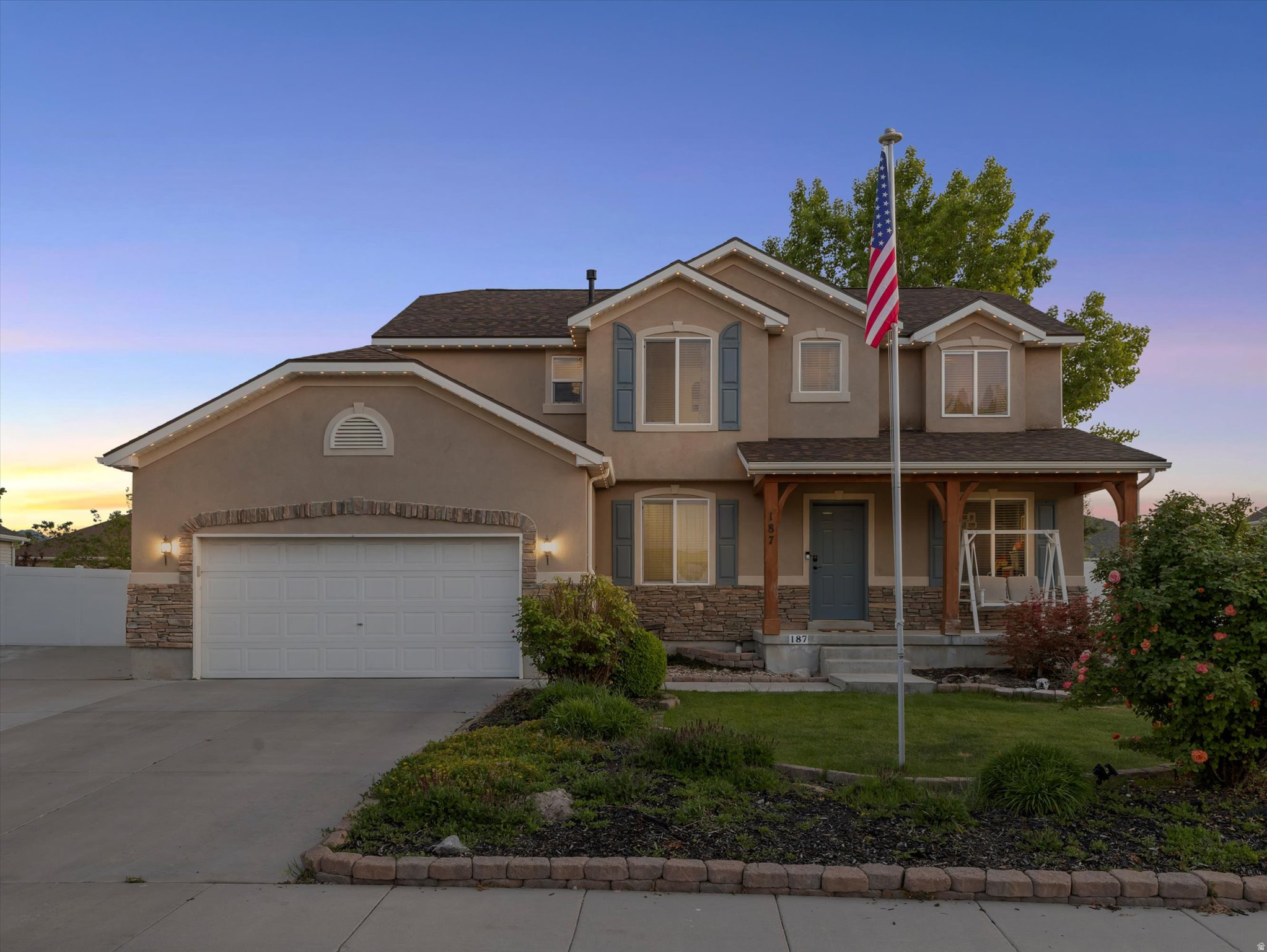 187 W BOATSMAN CIR