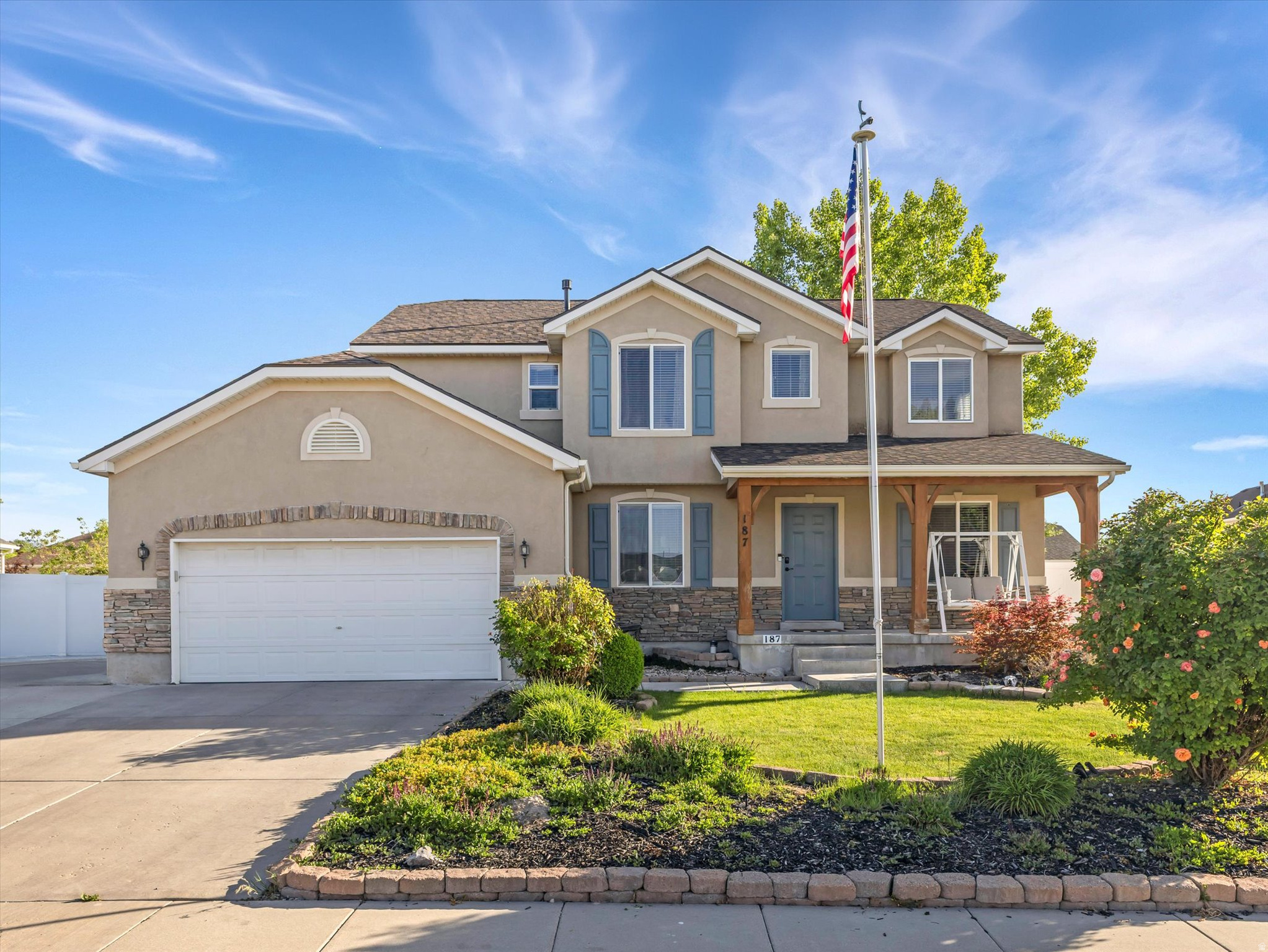 187 W BOATSMAN CIR