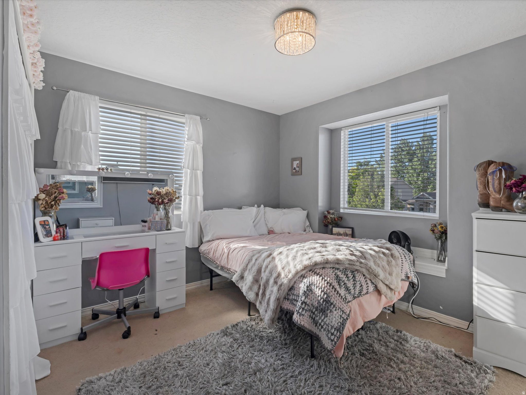 187 W BOATSMAN CIR