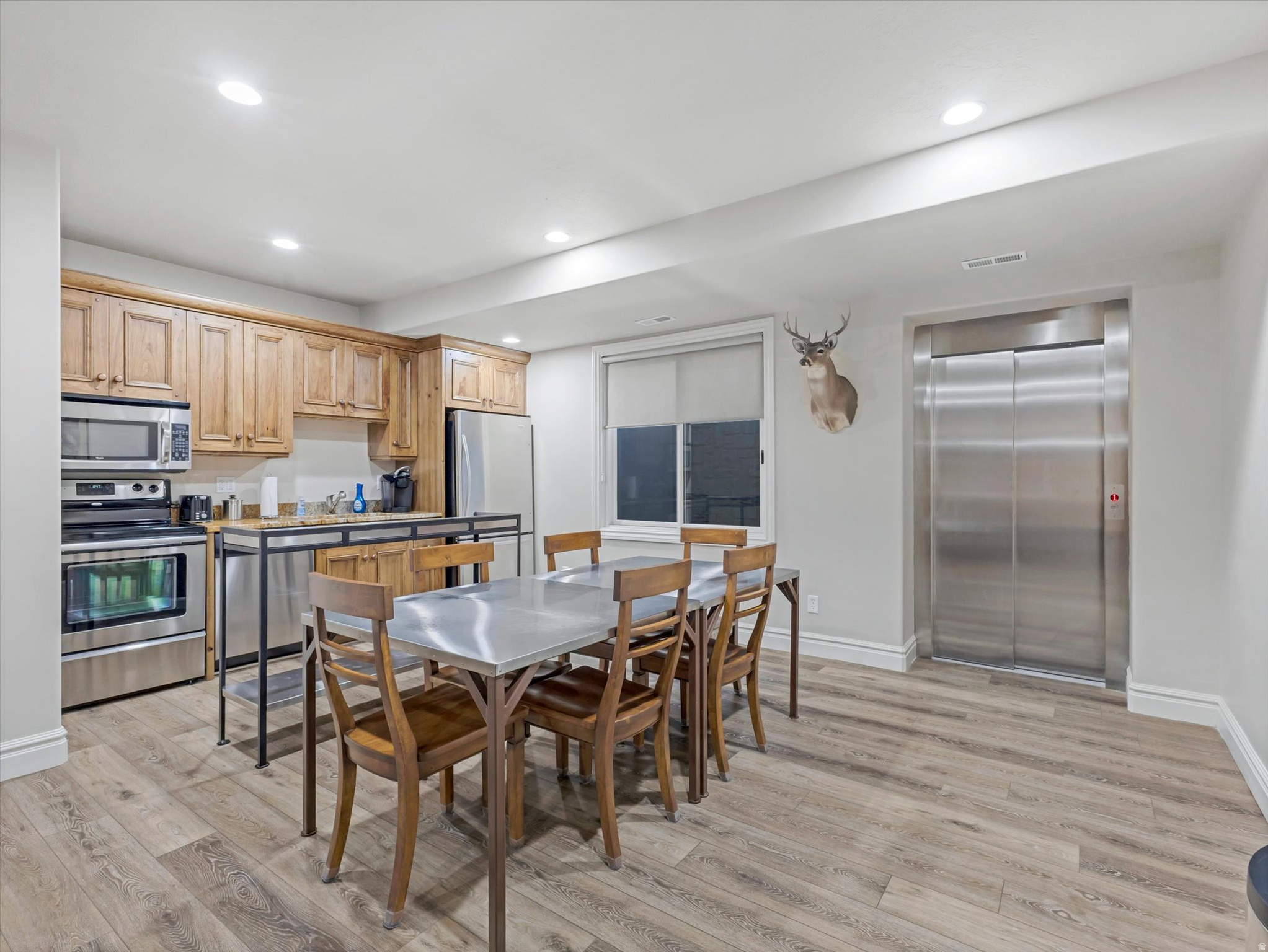 3077 E SCENIC VALLEY LN