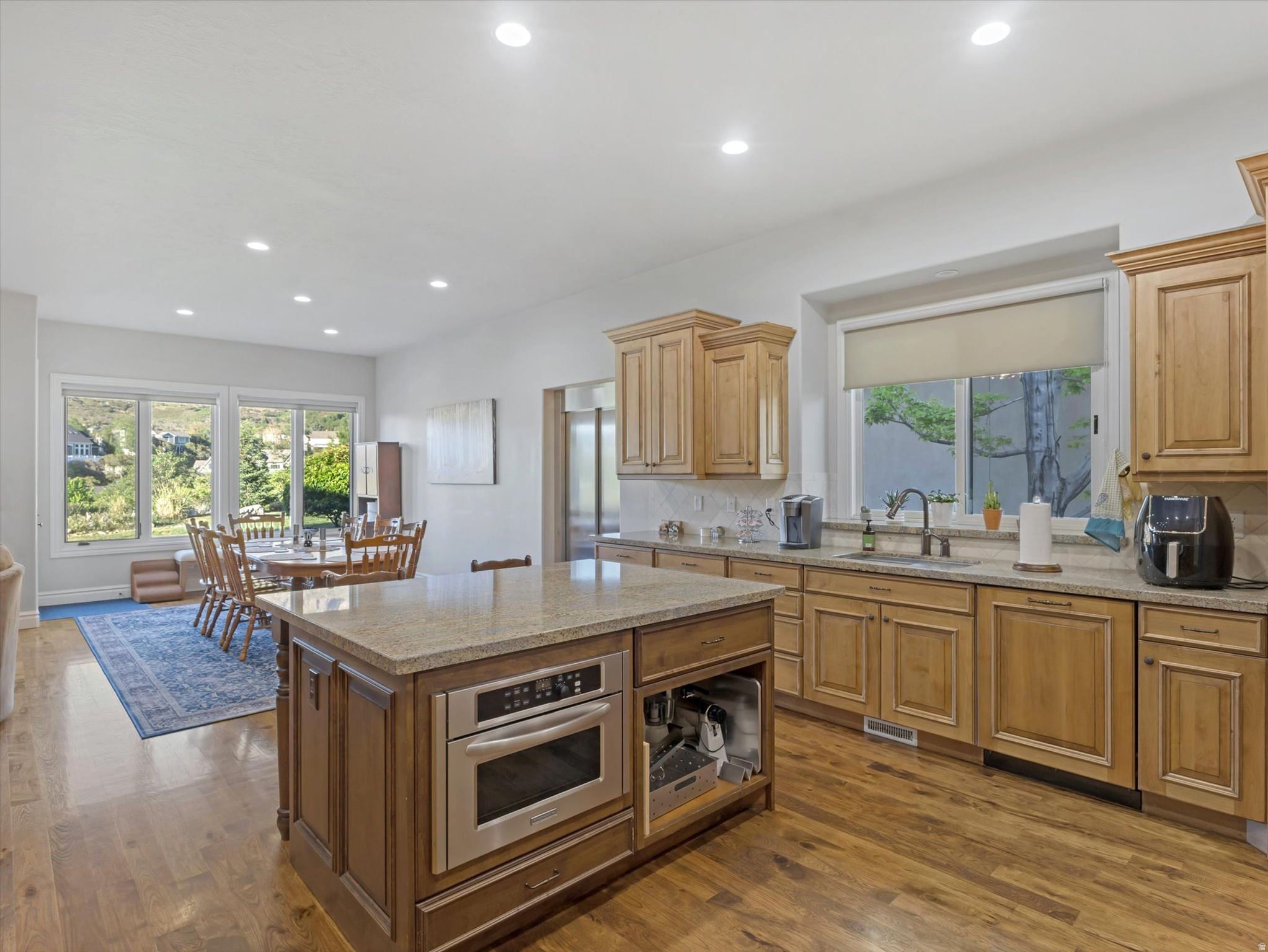 3077 E SCENIC VALLEY LN