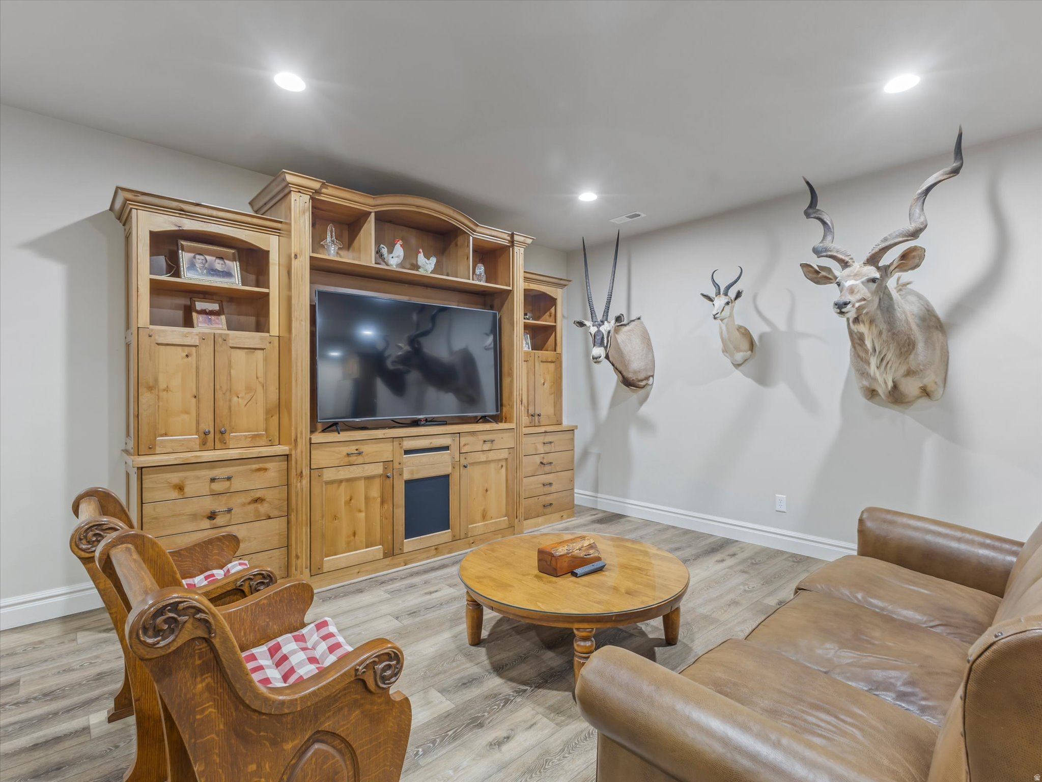3077 E SCENIC VALLEY LN