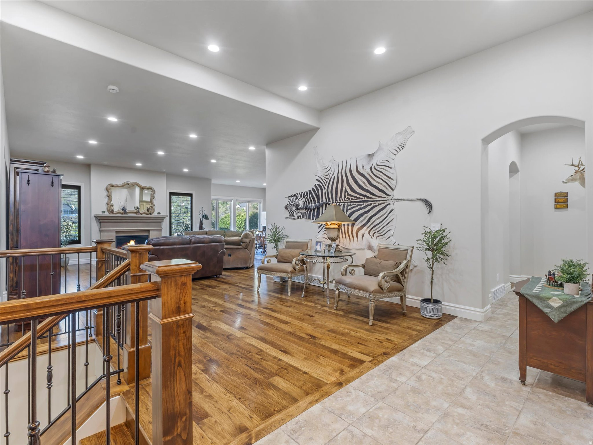 3077 E SCENIC VALLEY LN