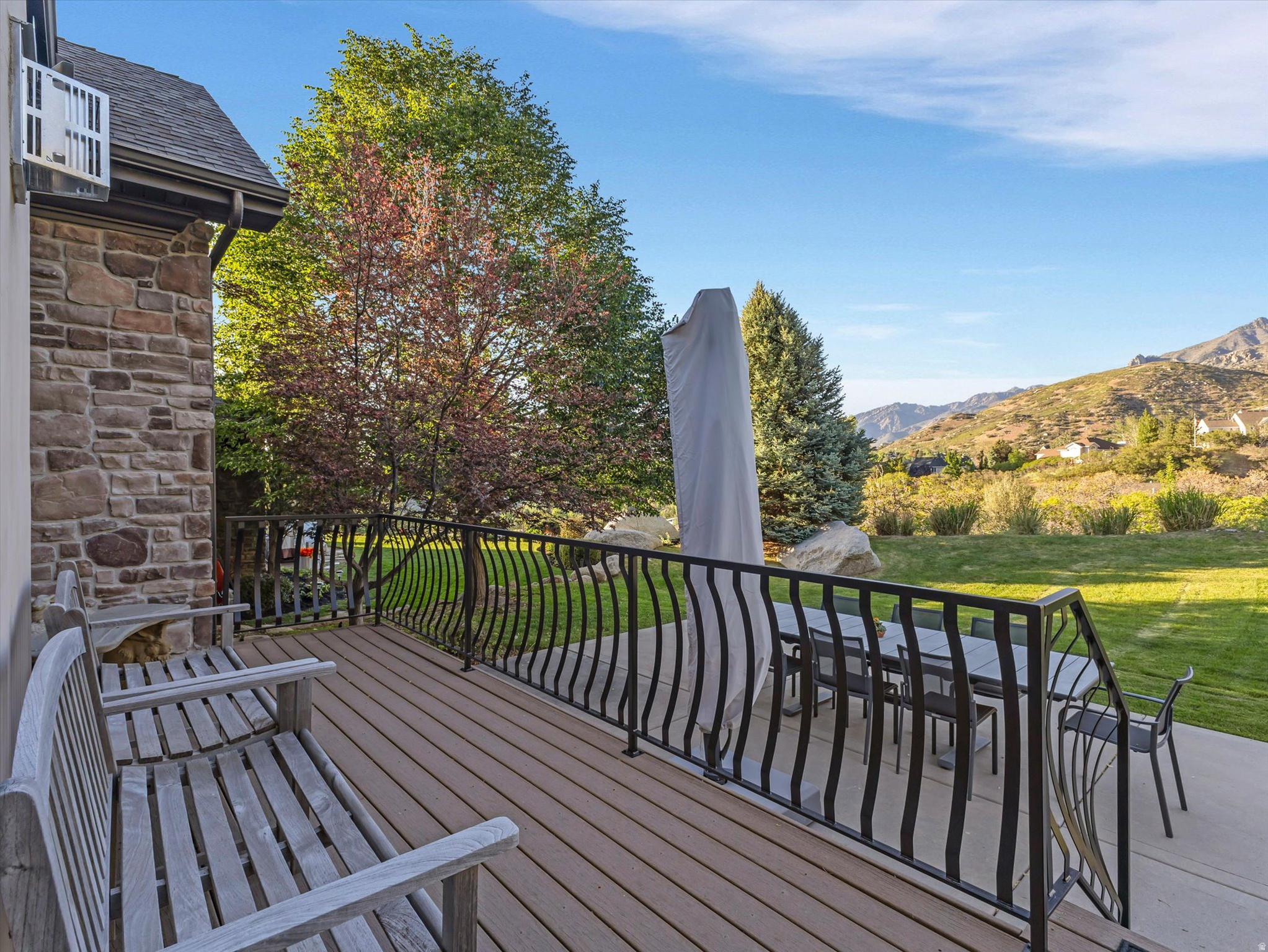 3077 E SCENIC VALLEY LN