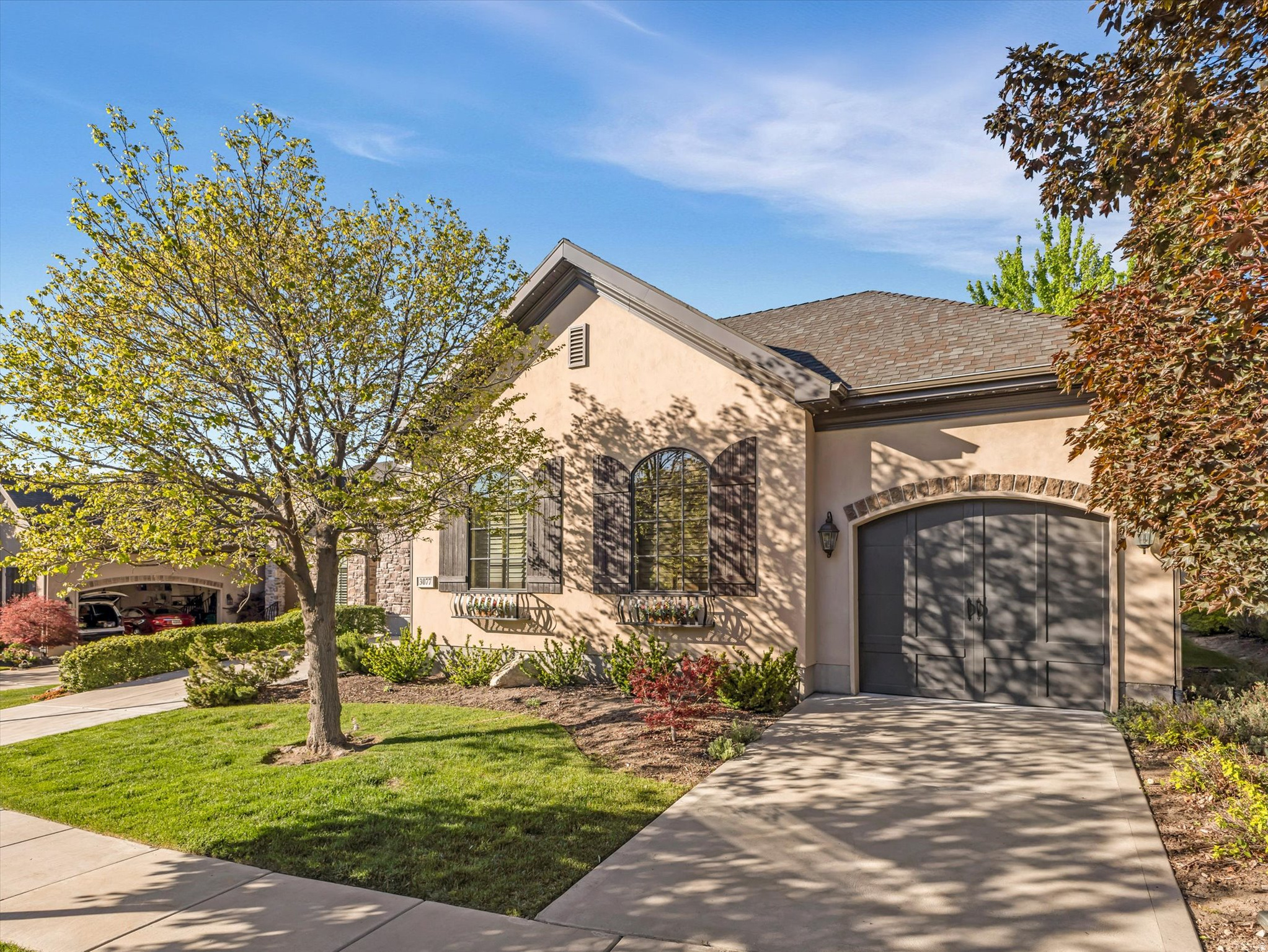 3077 E SCENIC VALLEY LN