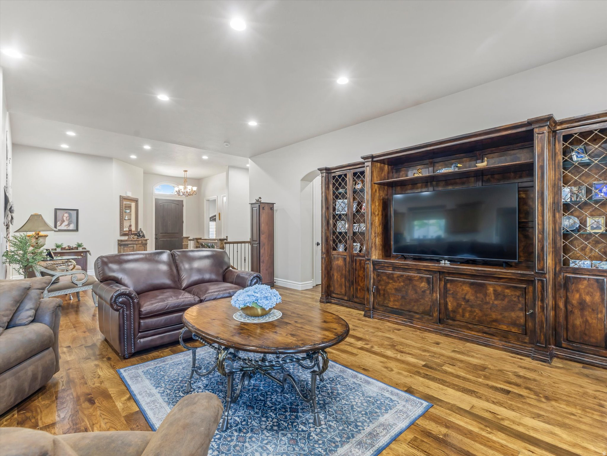 3077 E SCENIC VALLEY LN