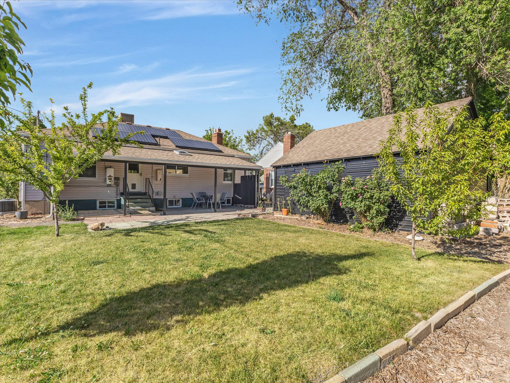 1028 E ELGIN AVE