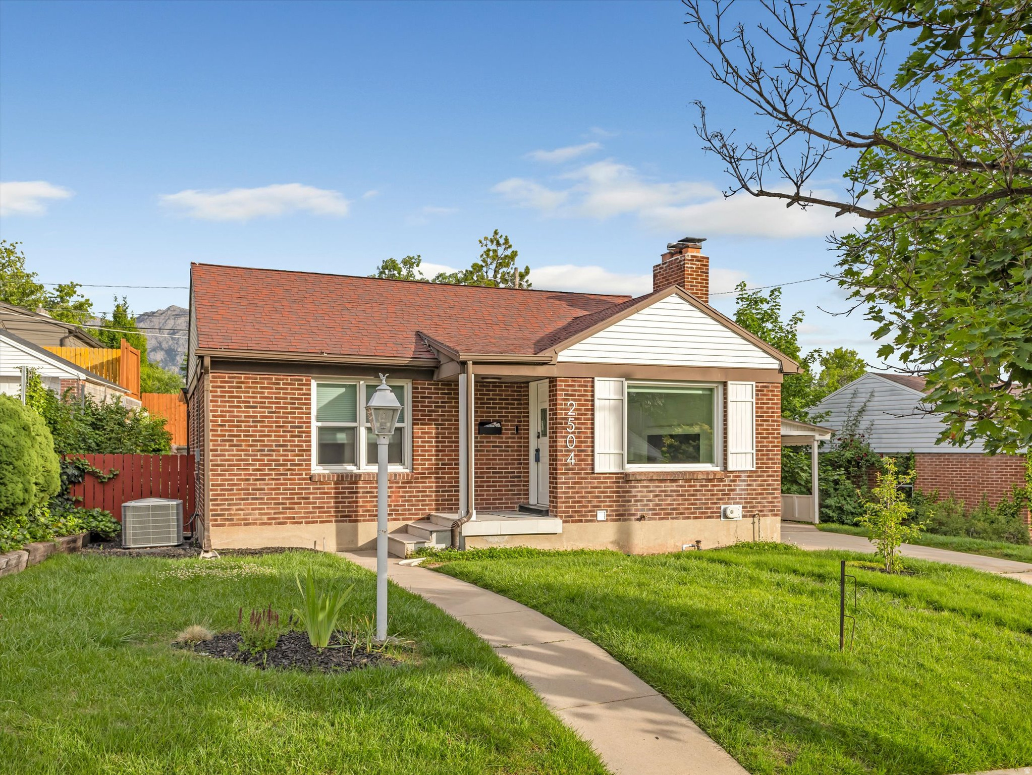 2504 E WILMINGTON AVE