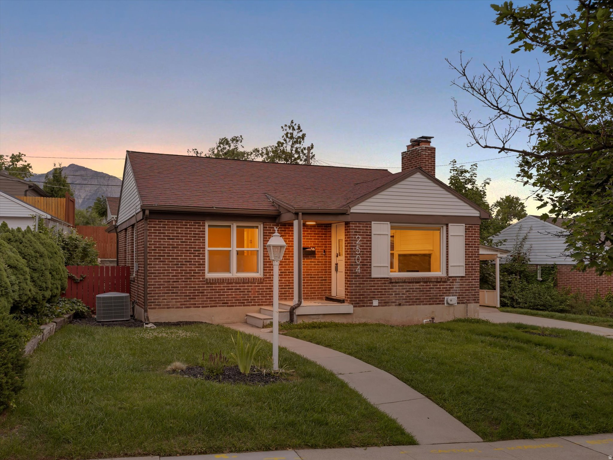 2504 E WILMINGTON AVE