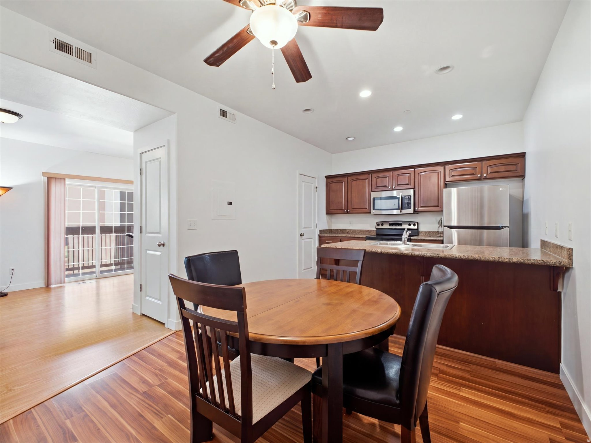 190 E BELMONT AVE #9