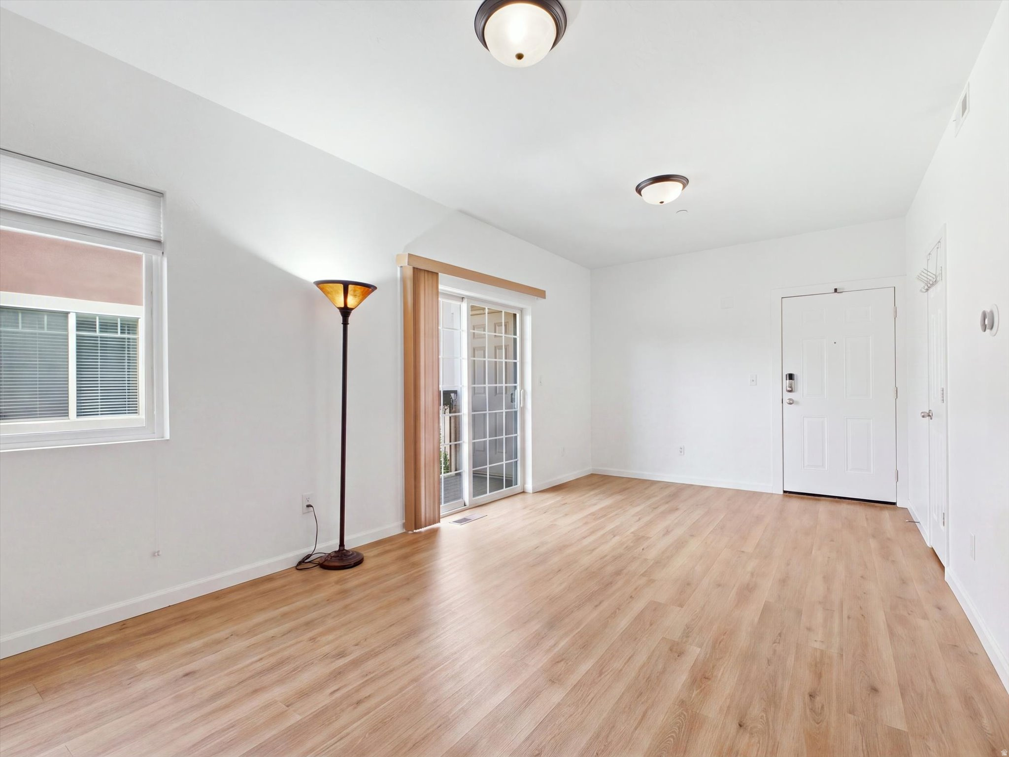 190 E BELMONT AVE #9