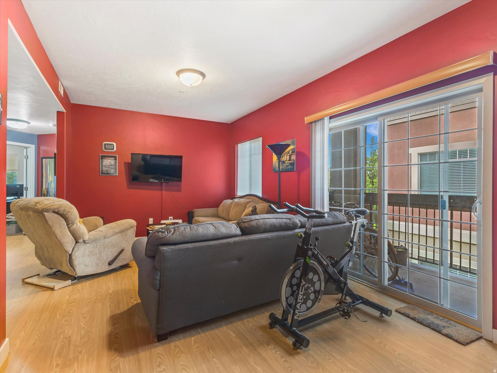 190 E BELMONT AVE #9