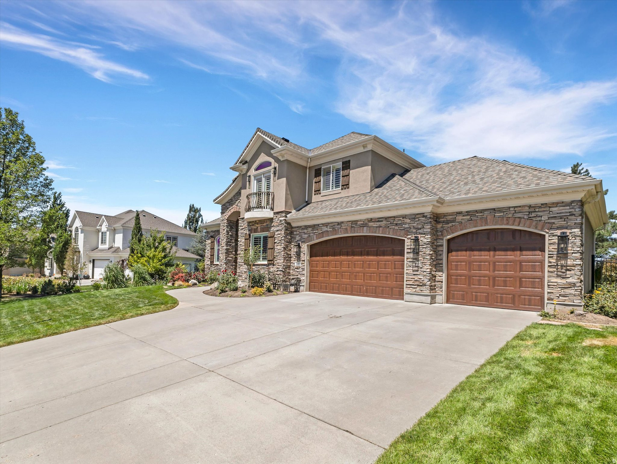 2185 E CATANIA DR