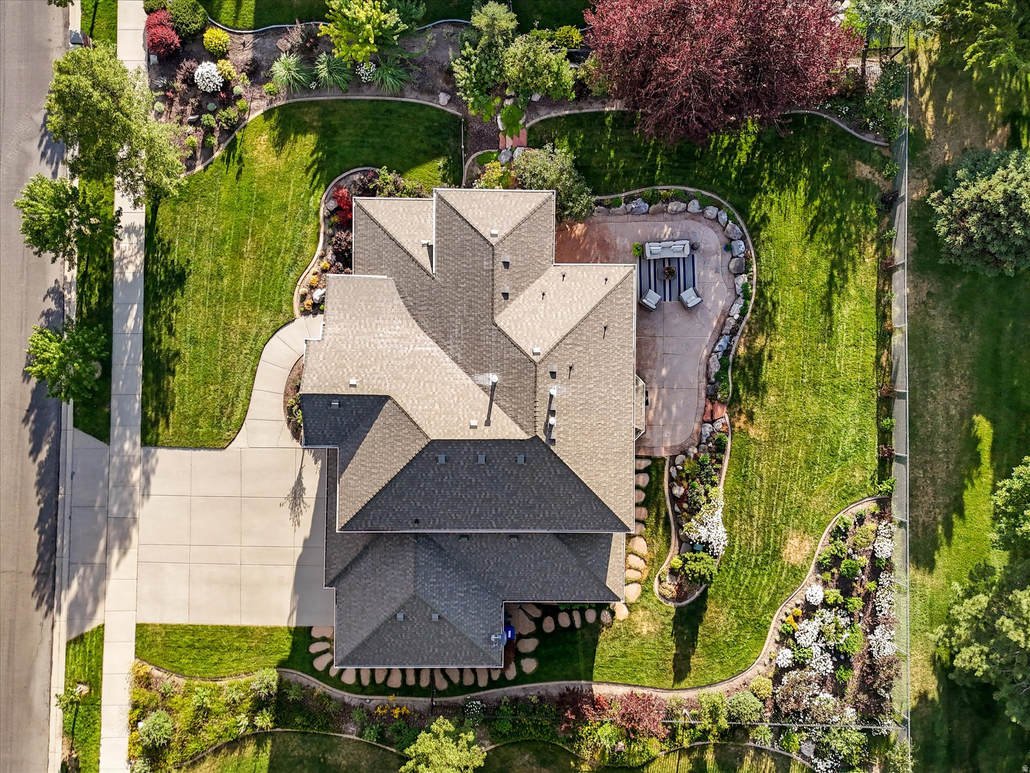 2185 E CATANIA DR