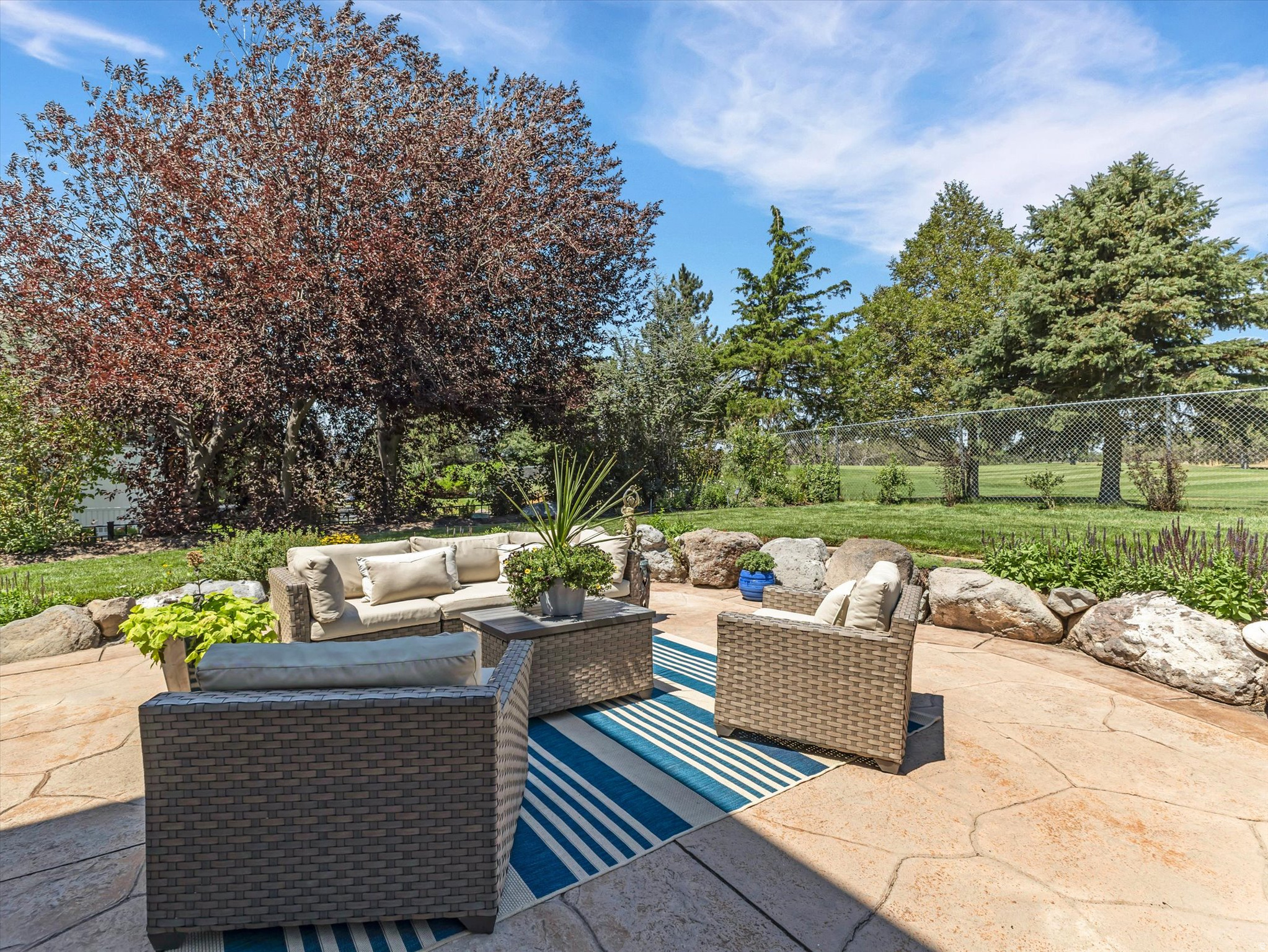 2185 E CATANIA DR