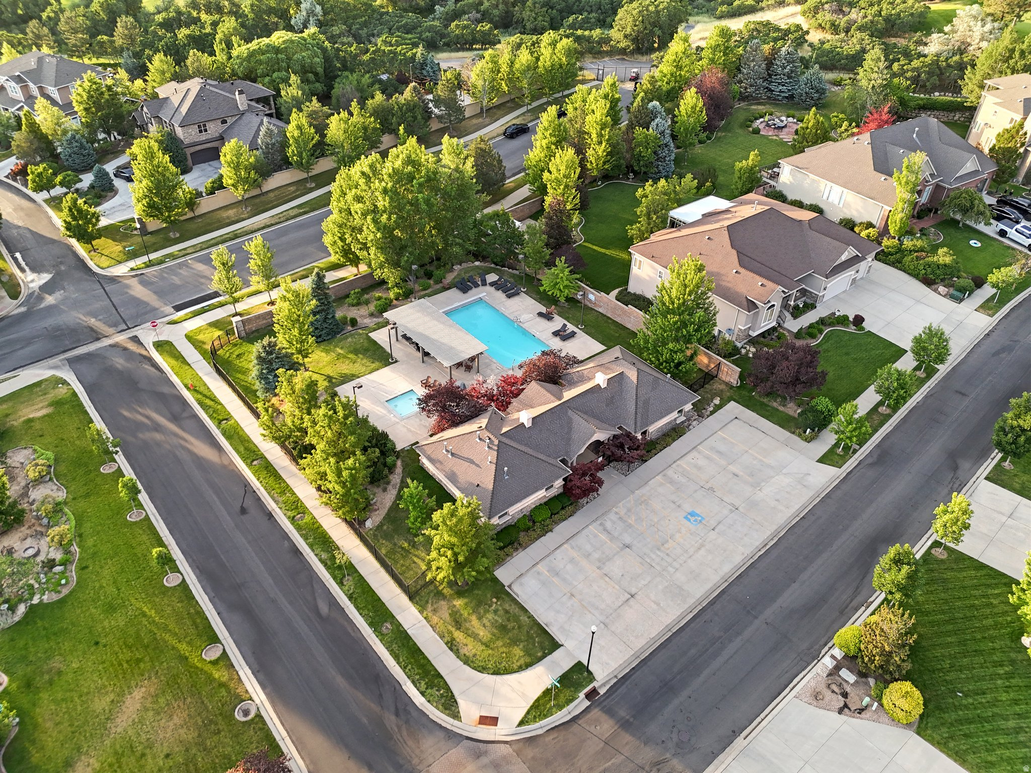 2185 E CATANIA DR