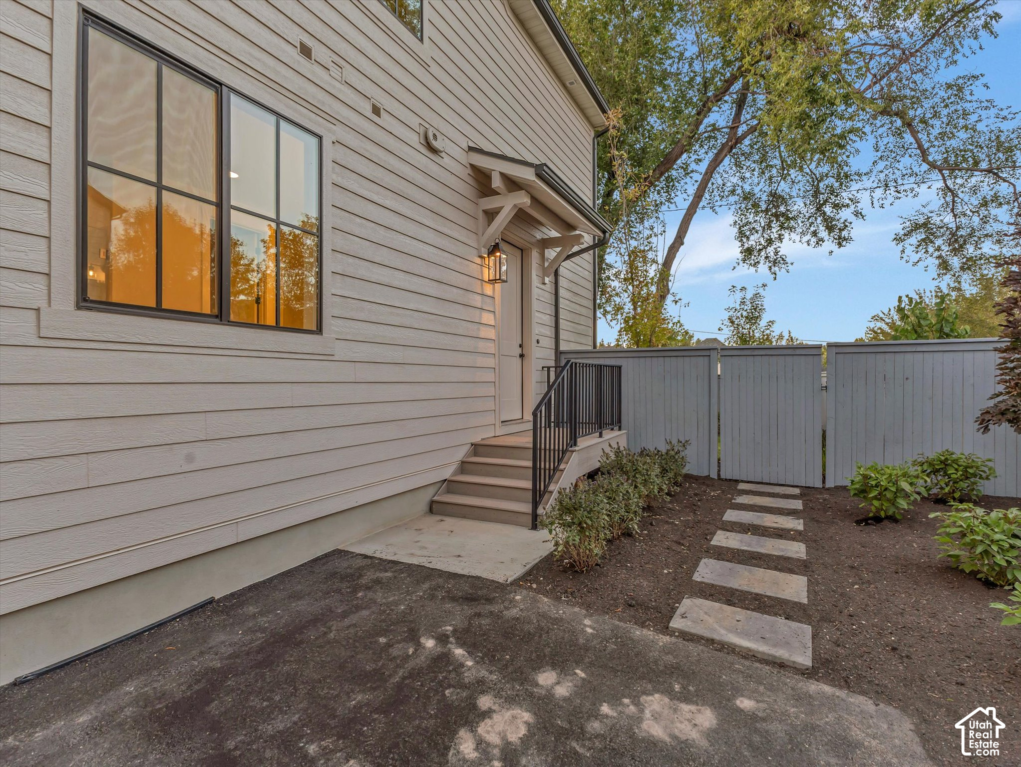 1987 E WALKER MEADOWS CIR