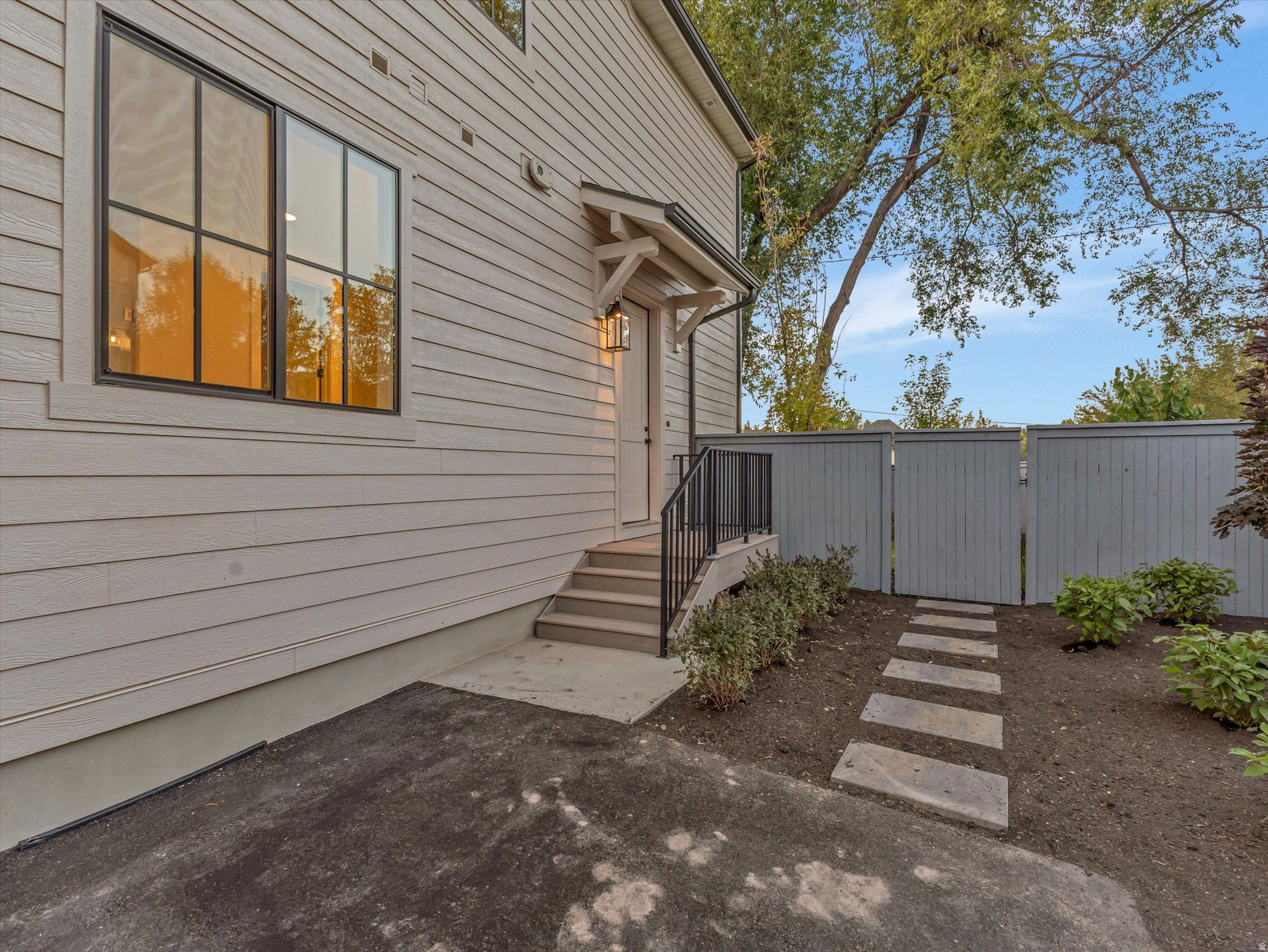 1987 E WALKER MEADOWS CIR