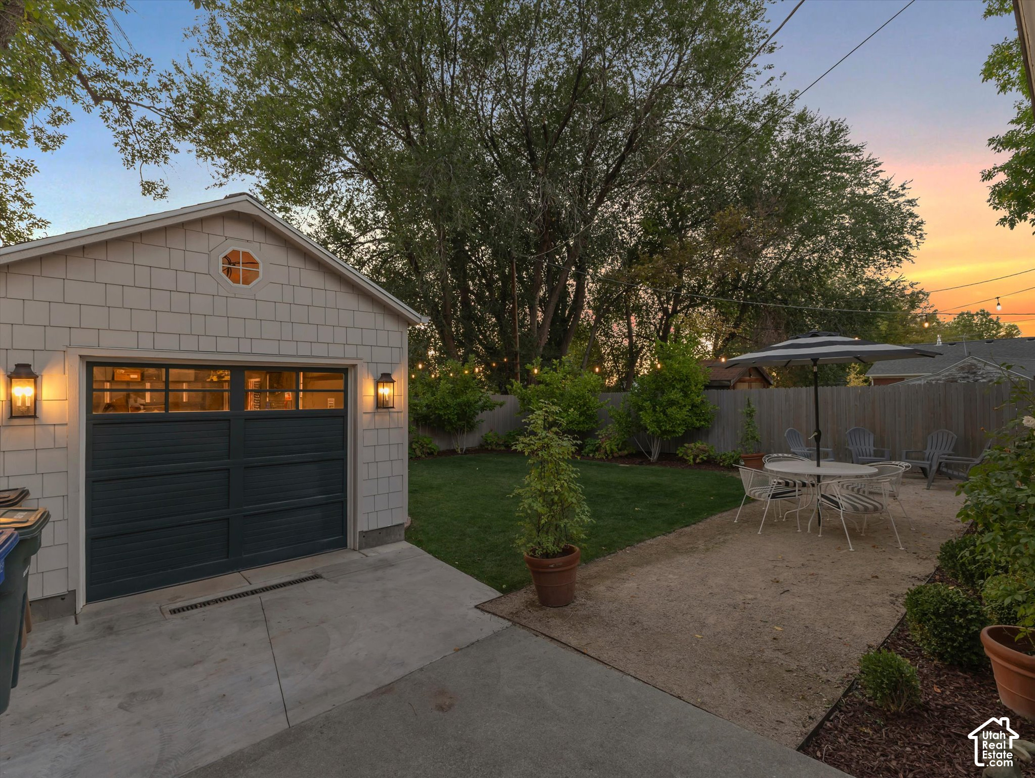2938 S HUDSON CIR
