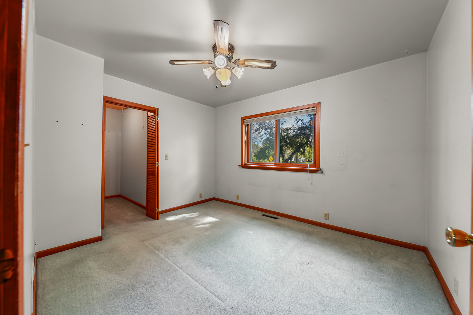 215 W Division Street