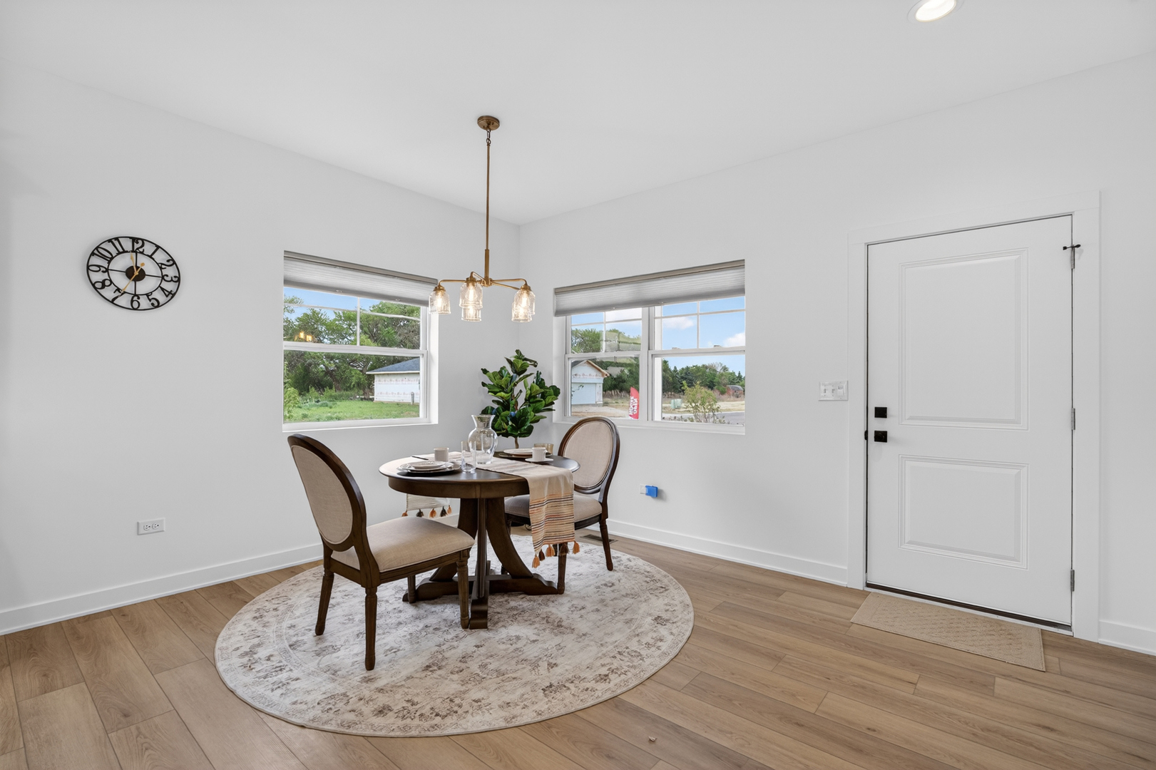 2033 Isabella Lane