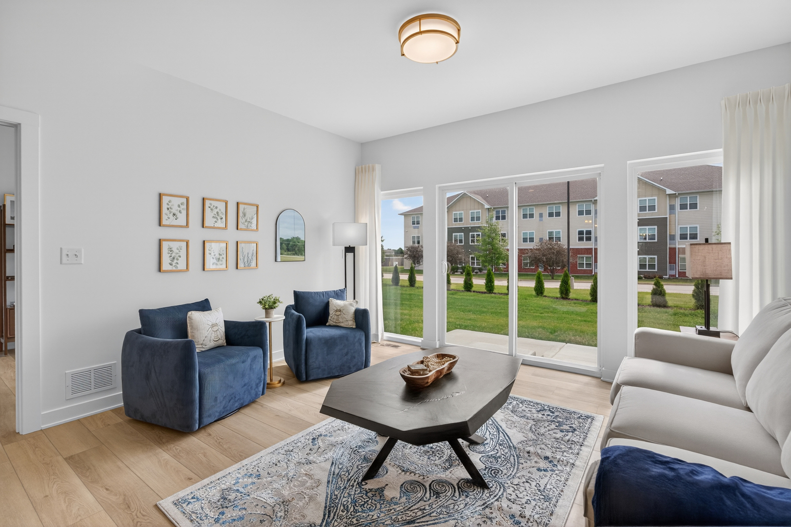 2033 Isabella Lane