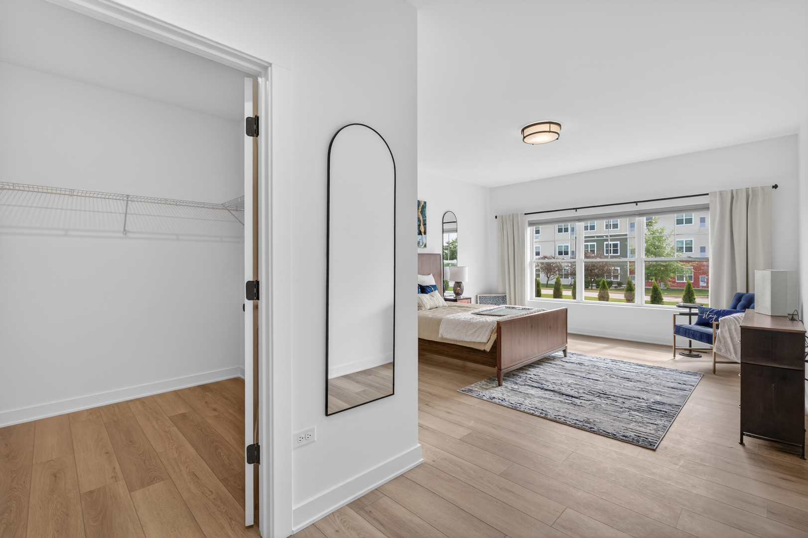 2033 Isabella Lane