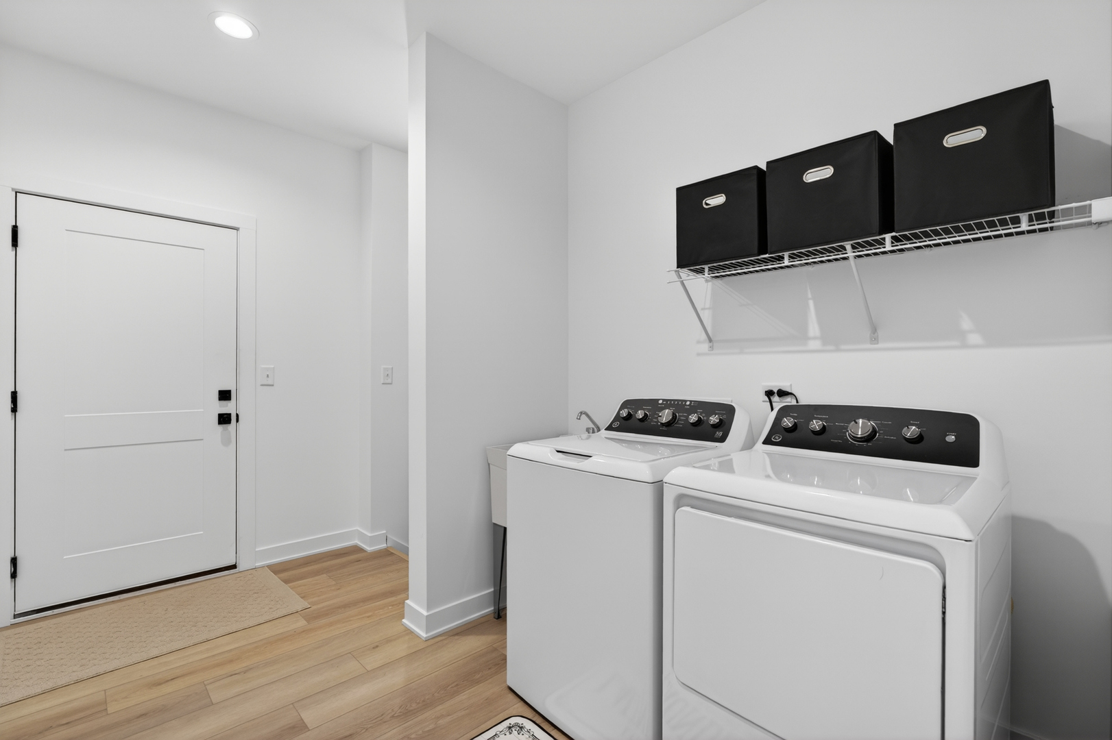 2033 Isabella Lane