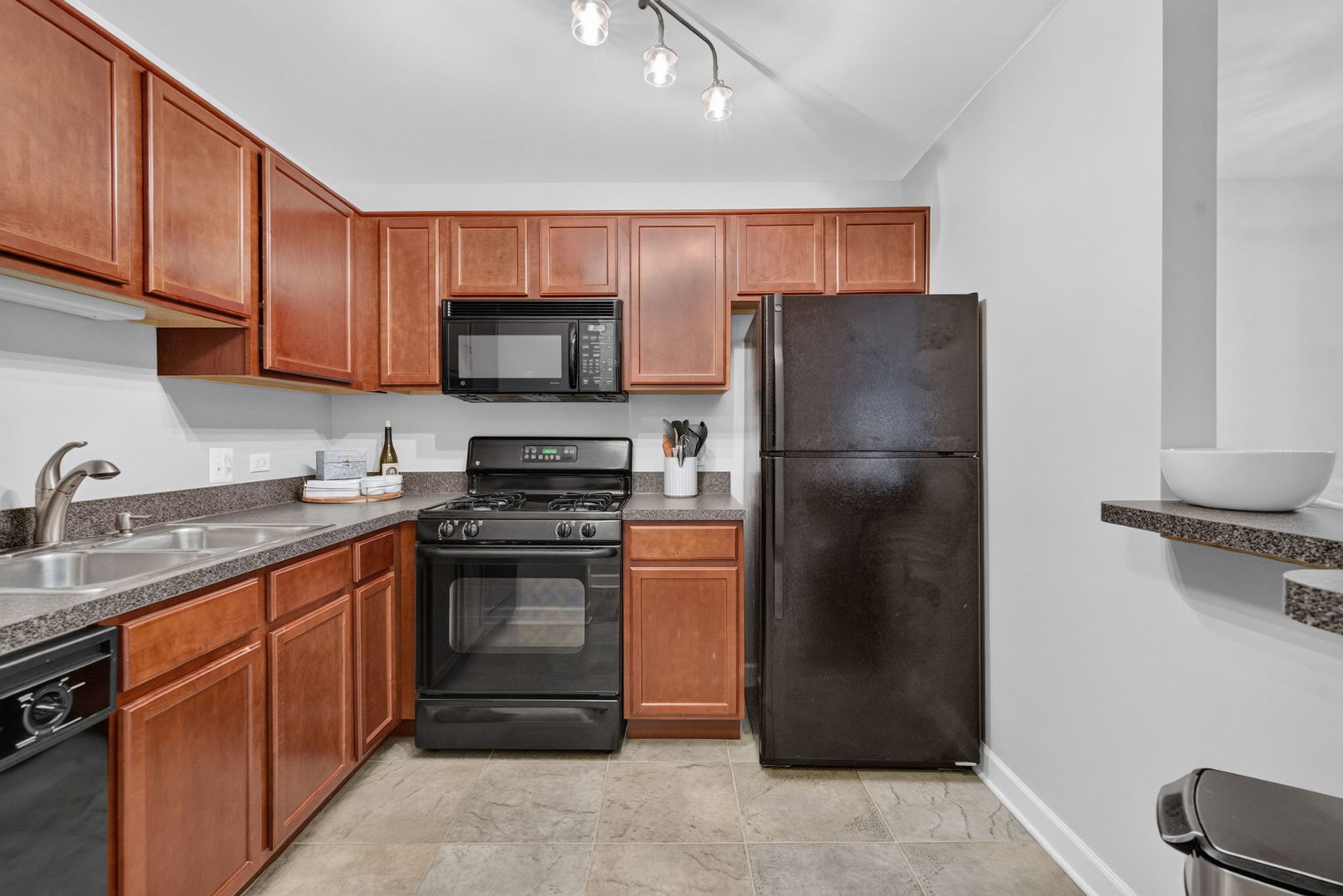 1531 Raymond Drive Unit: 101